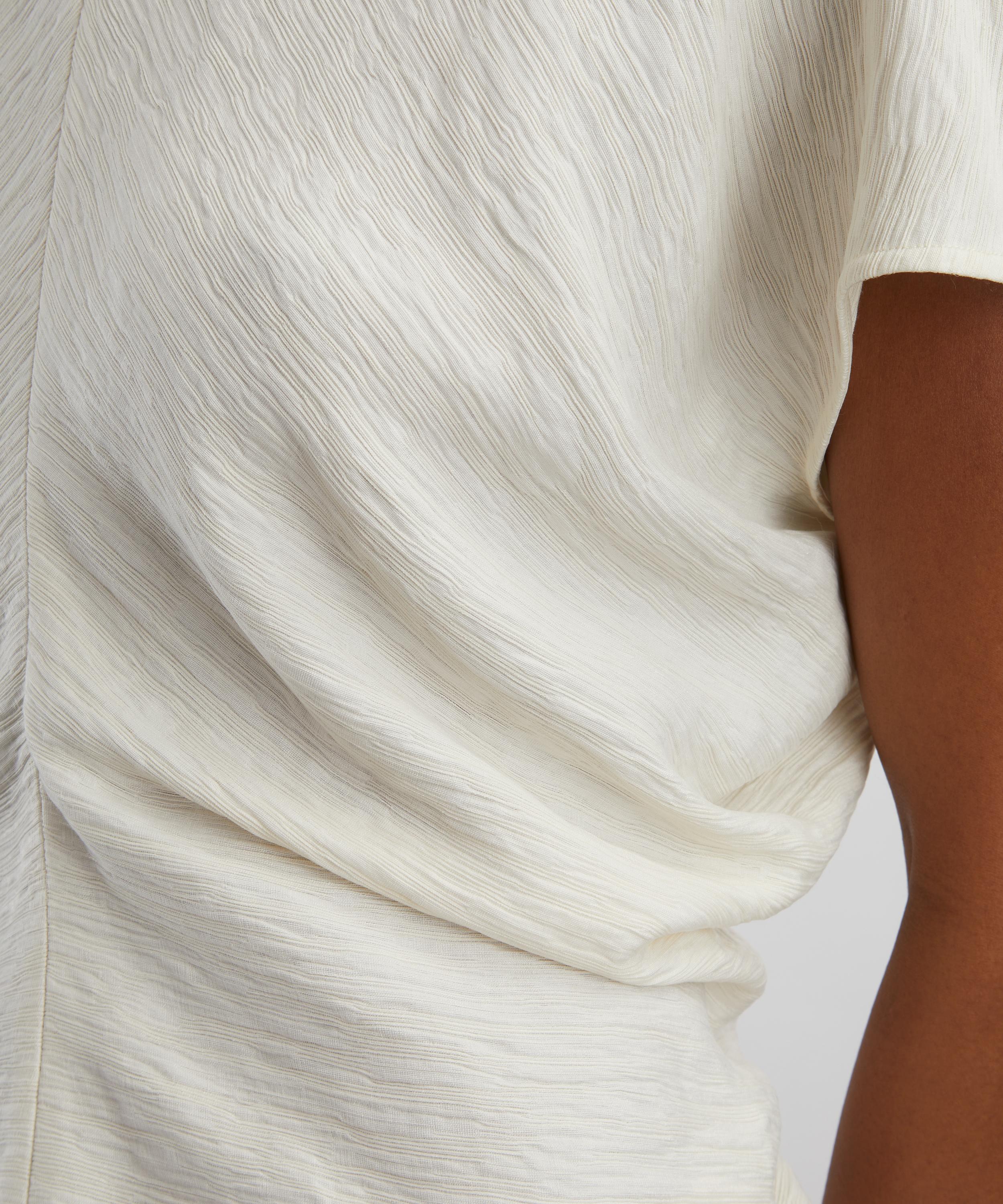 Toteme - Slouch Waist Crinkle Top image number 4