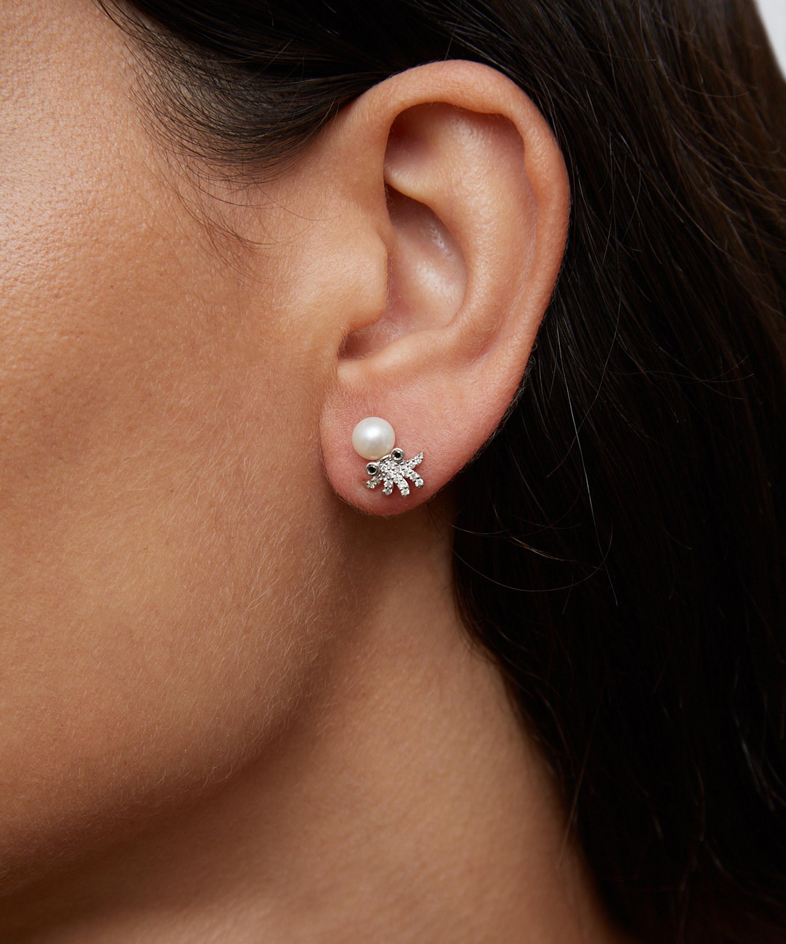 Yvonne Léon - 9ct White Gold Diamond and Pearl Octopus Stud Earrings image number 1