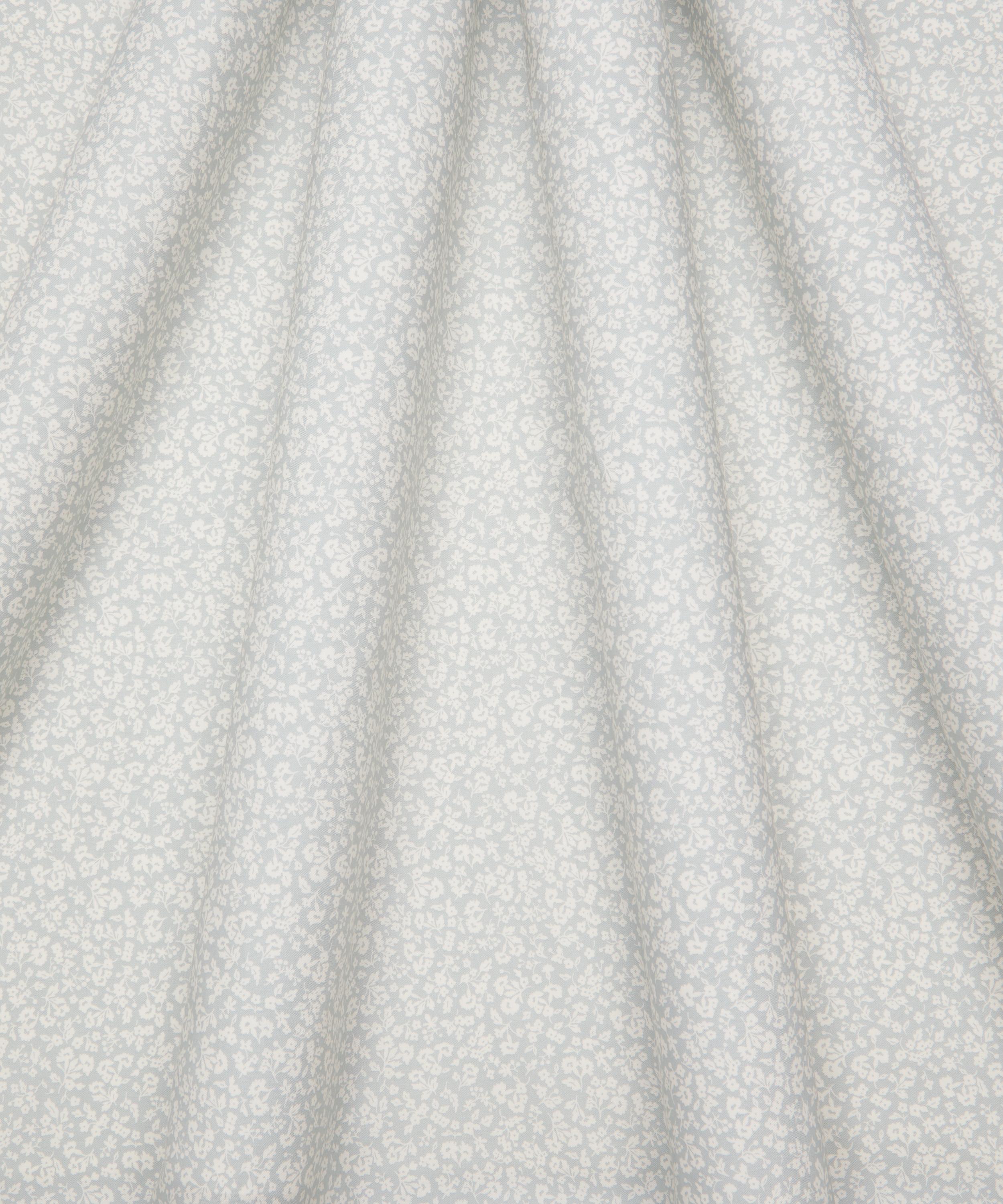 Liberty Fabrics - Dainty Meadow Lasenby Quilting Cotton image number 2