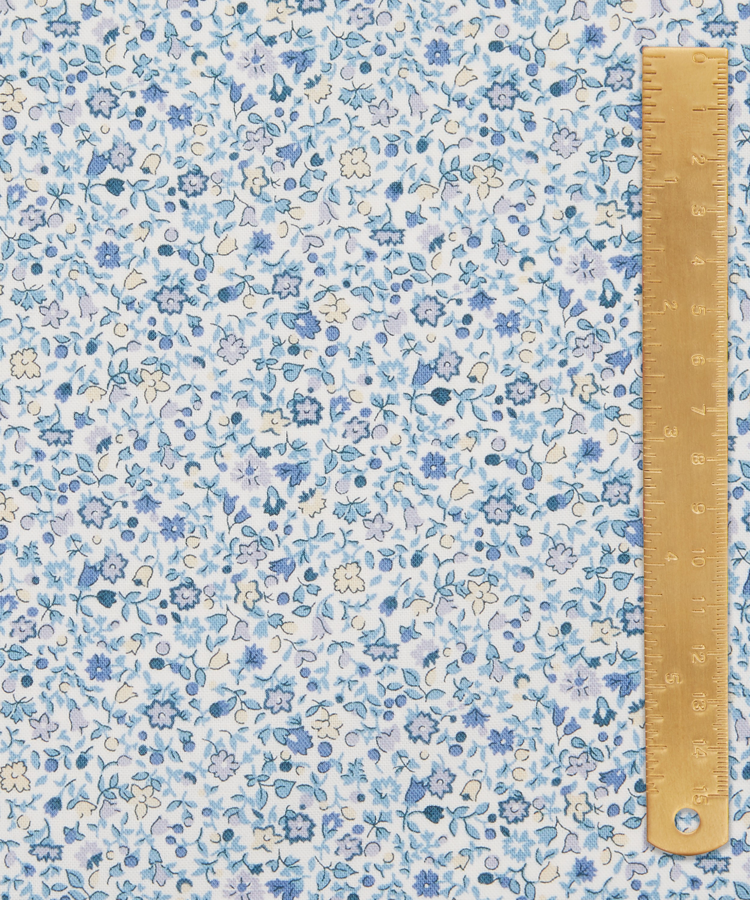 Liberty Fabrics - Posy Haze Lasenby Quilting Cotton image number 4