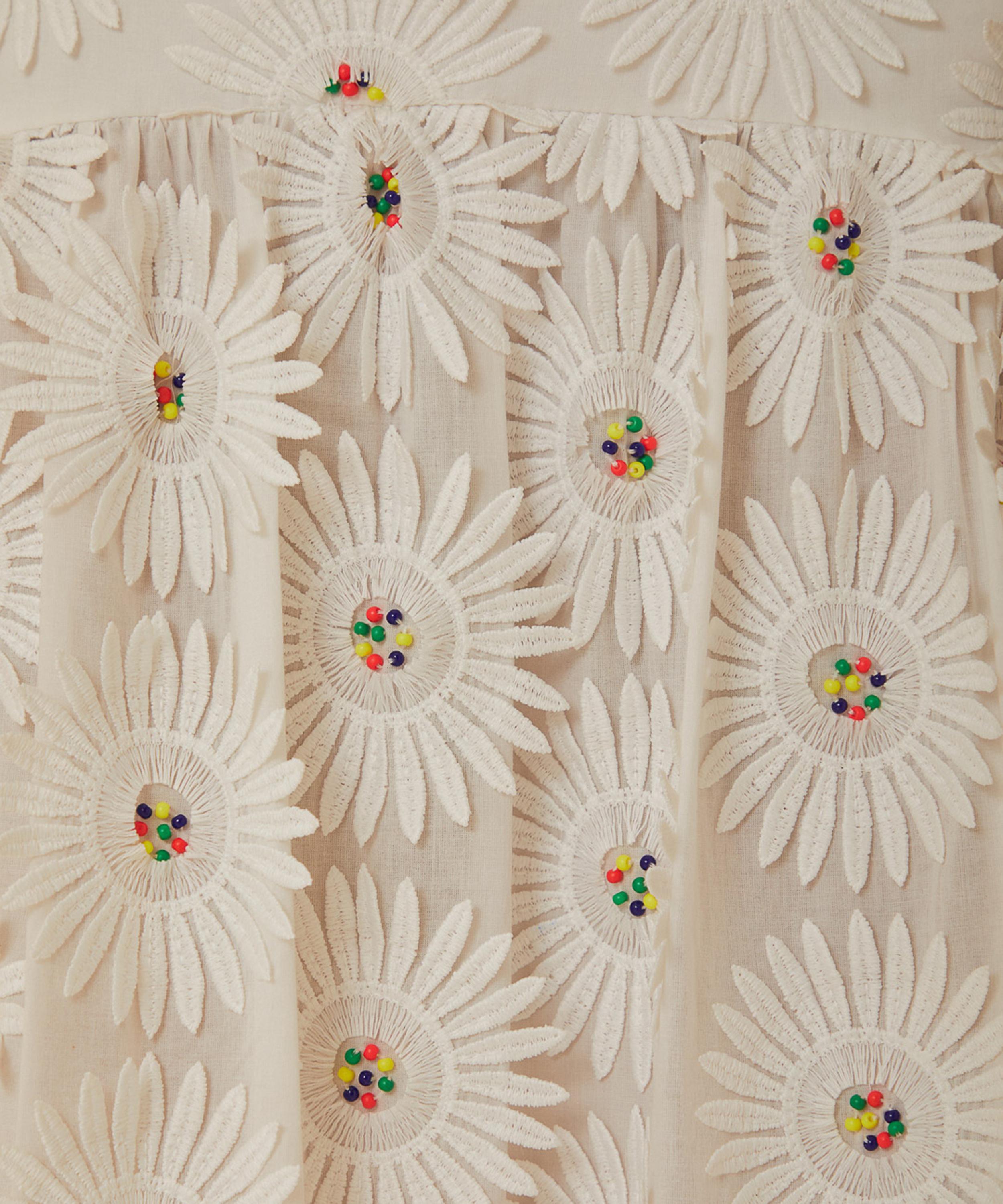 FARM Rio - White Daisy 3D Flower Embroidered Maxi Skirt image number 2