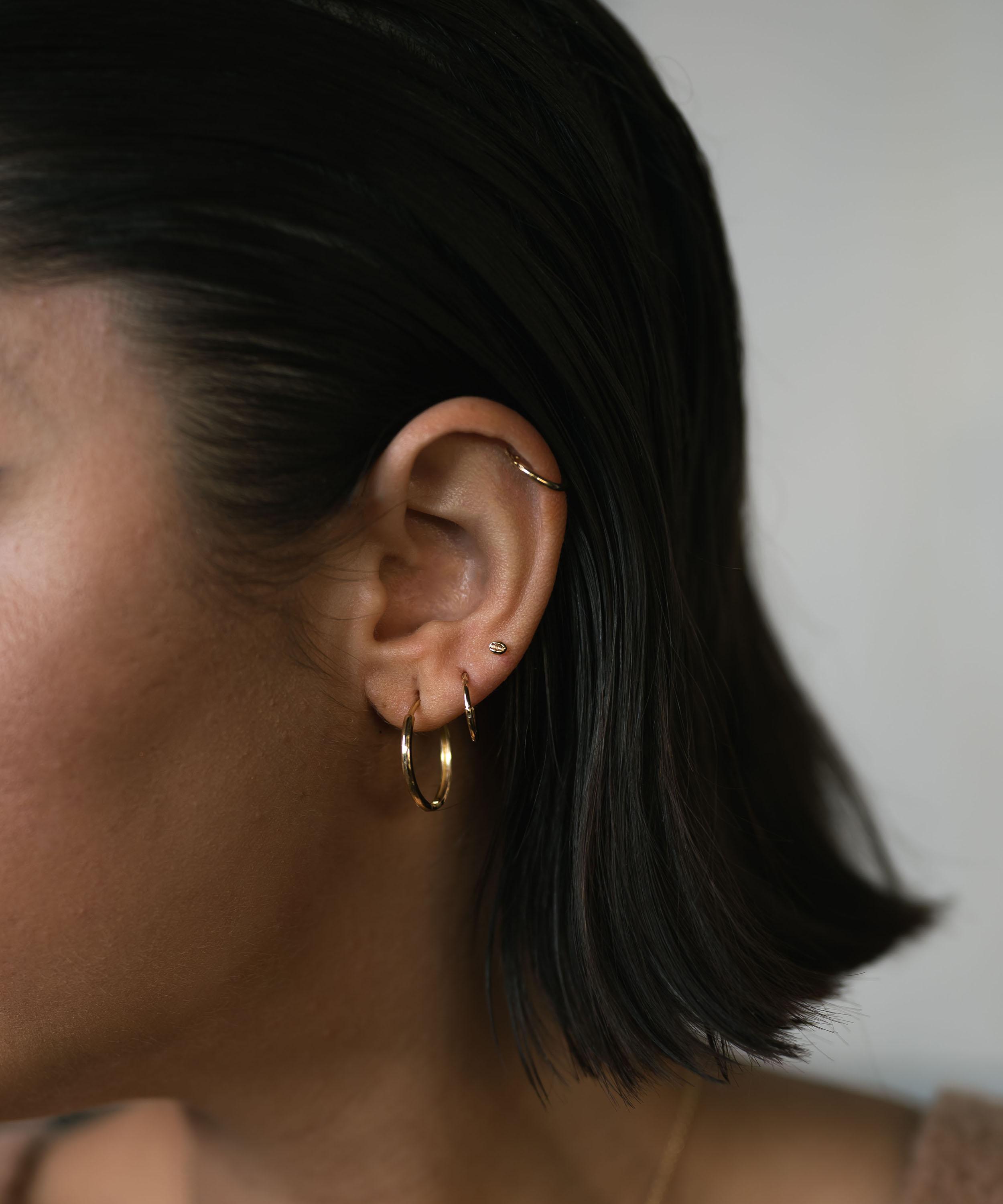 Ellis Mhairi Cameron - 14ct Gold LI 12mm Hammered Clicker Hoop Earrings image number 1