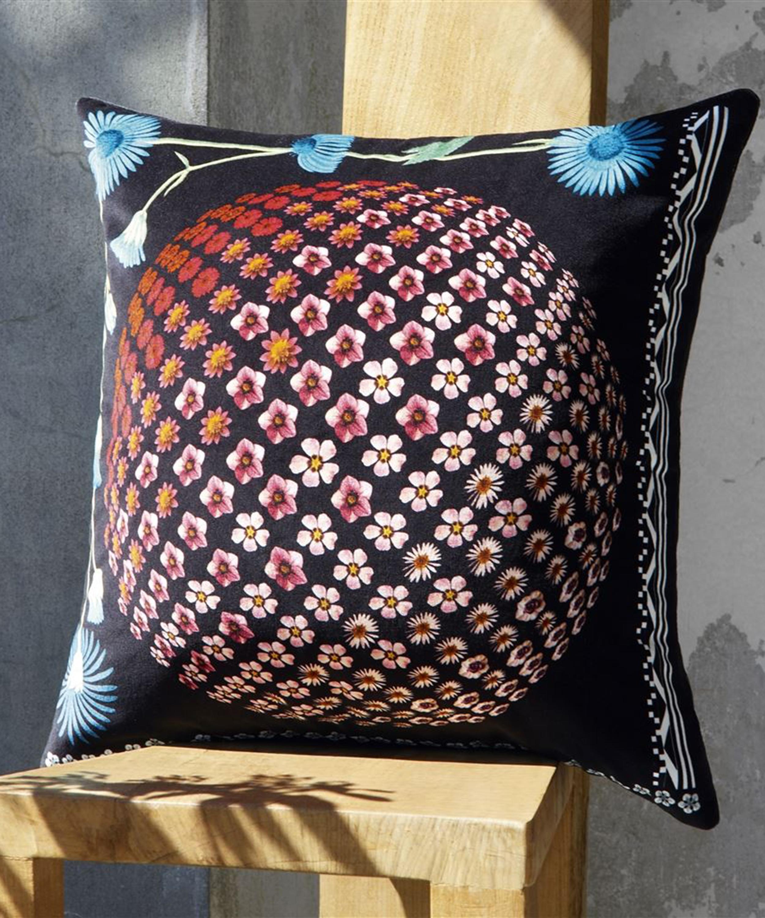 Christian Lacroix - Cosmos Eden Multicolore Cushion image number 1