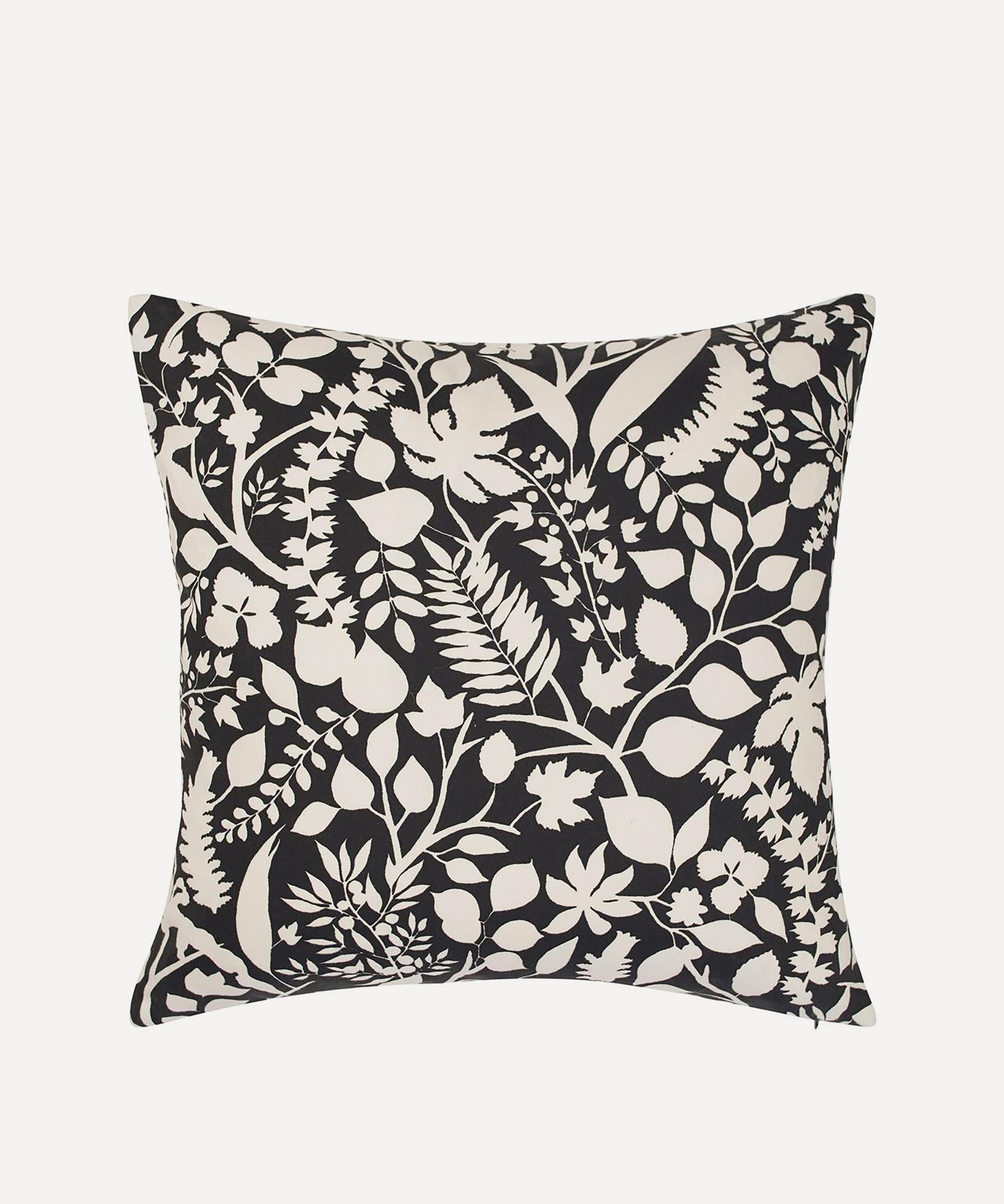 Christian Lacroix - Dame Nature Printemps Cushion image number 1