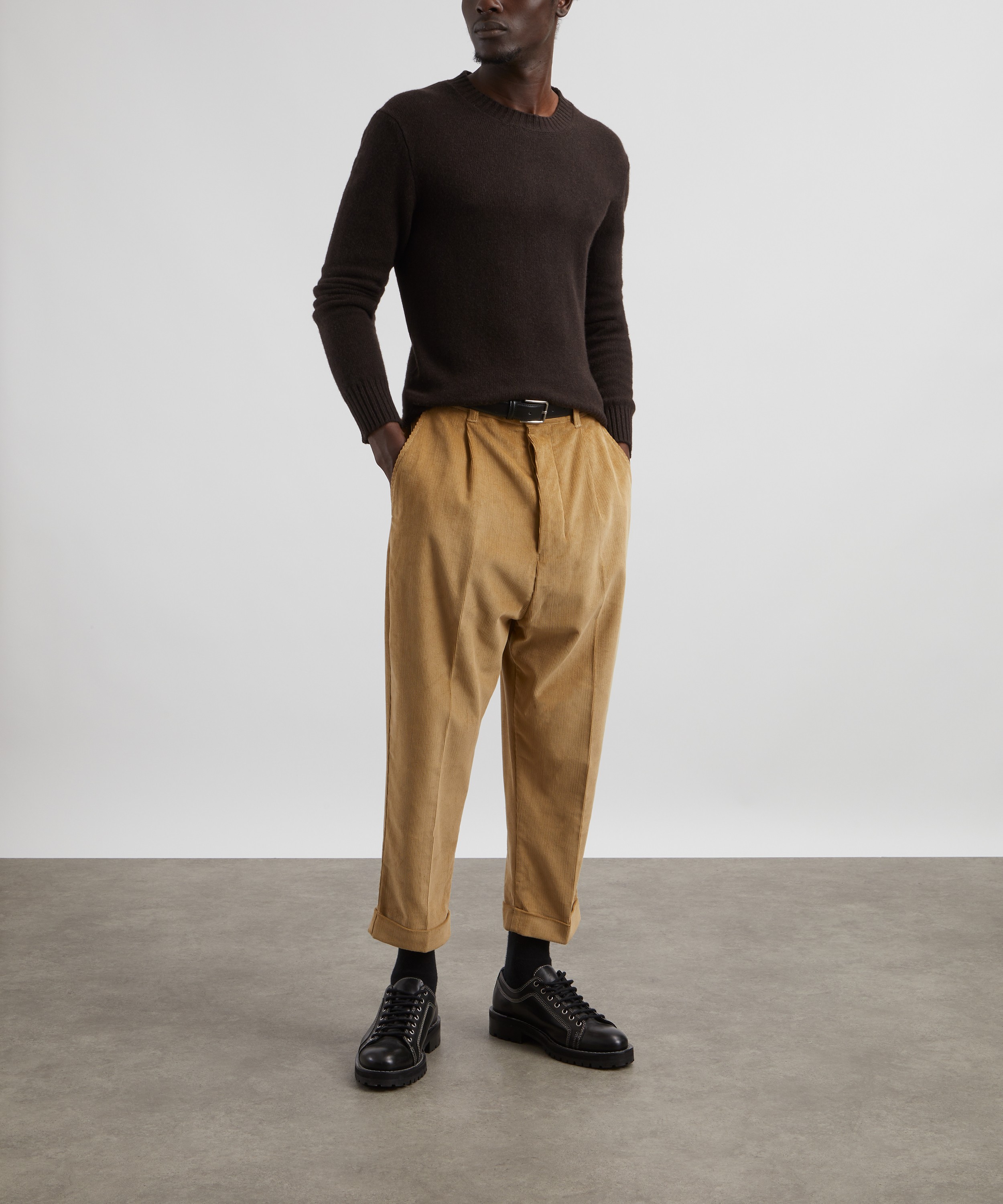 Ami - Sand Cotton Corduroy Carrot Oversized Trousers image number 1