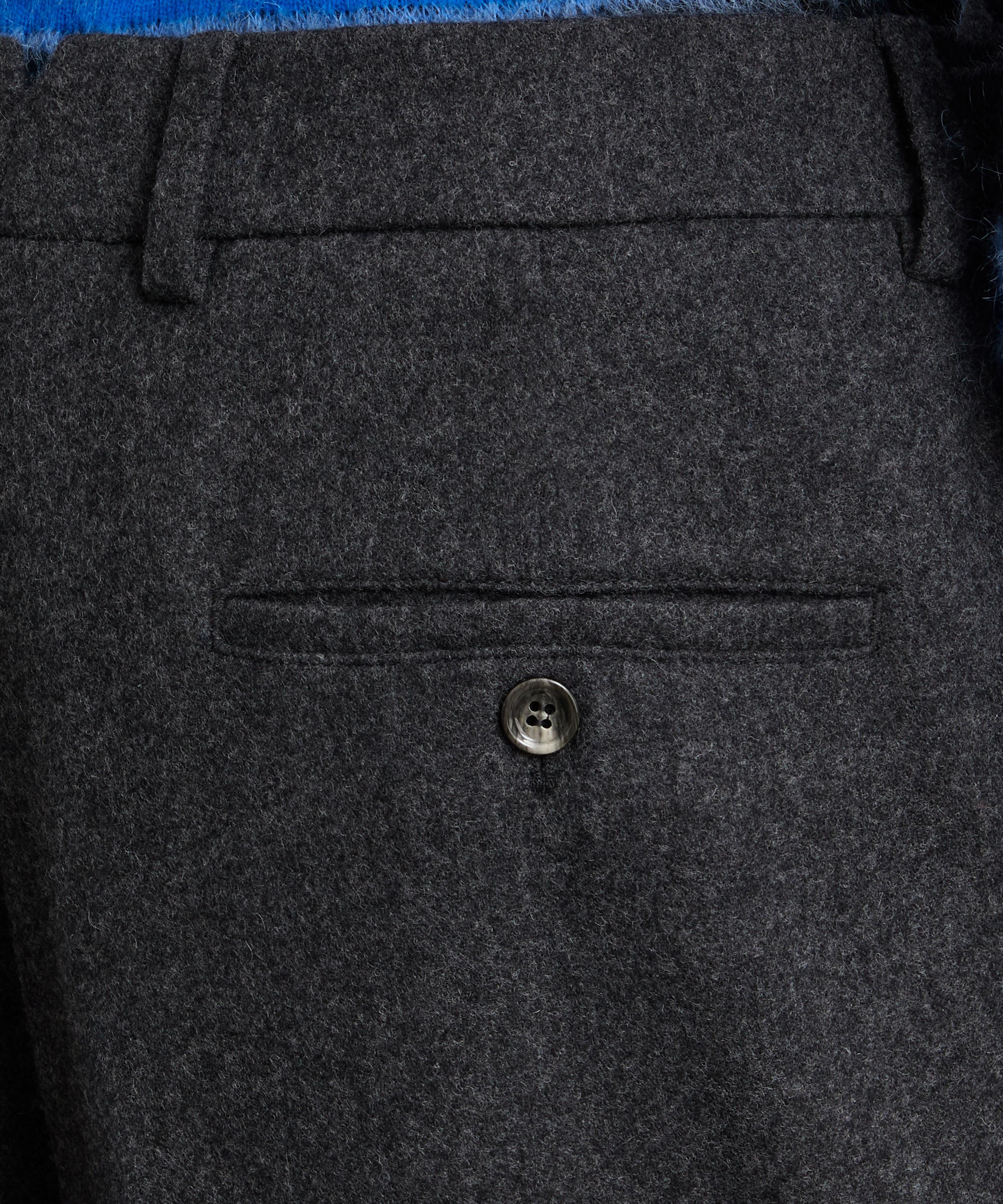 Ami - Dark Grey Wool Flannel Carrot Trousers image number 4