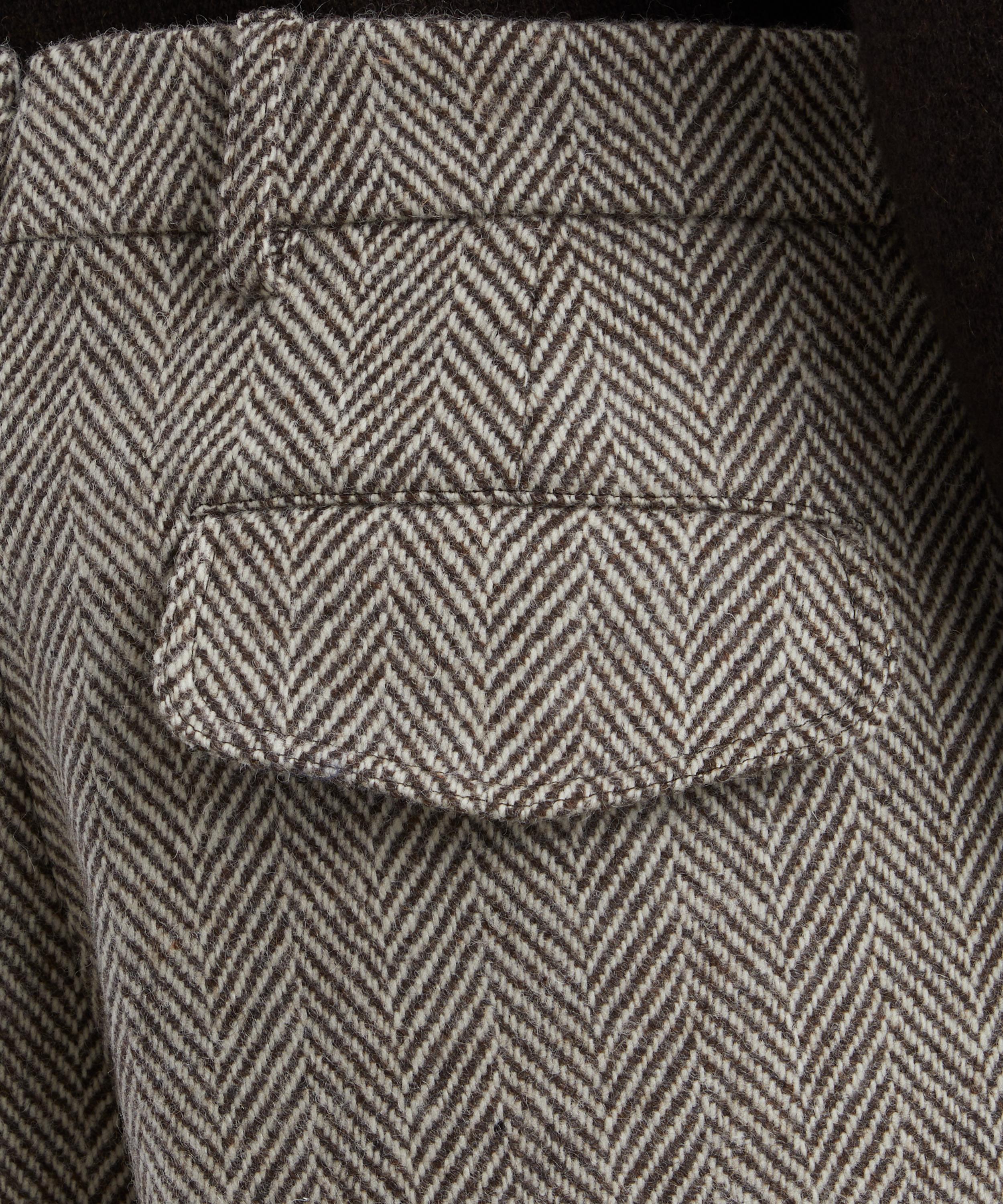 Ami - Military Wide Bermuda Herringbone Shorts image number 4