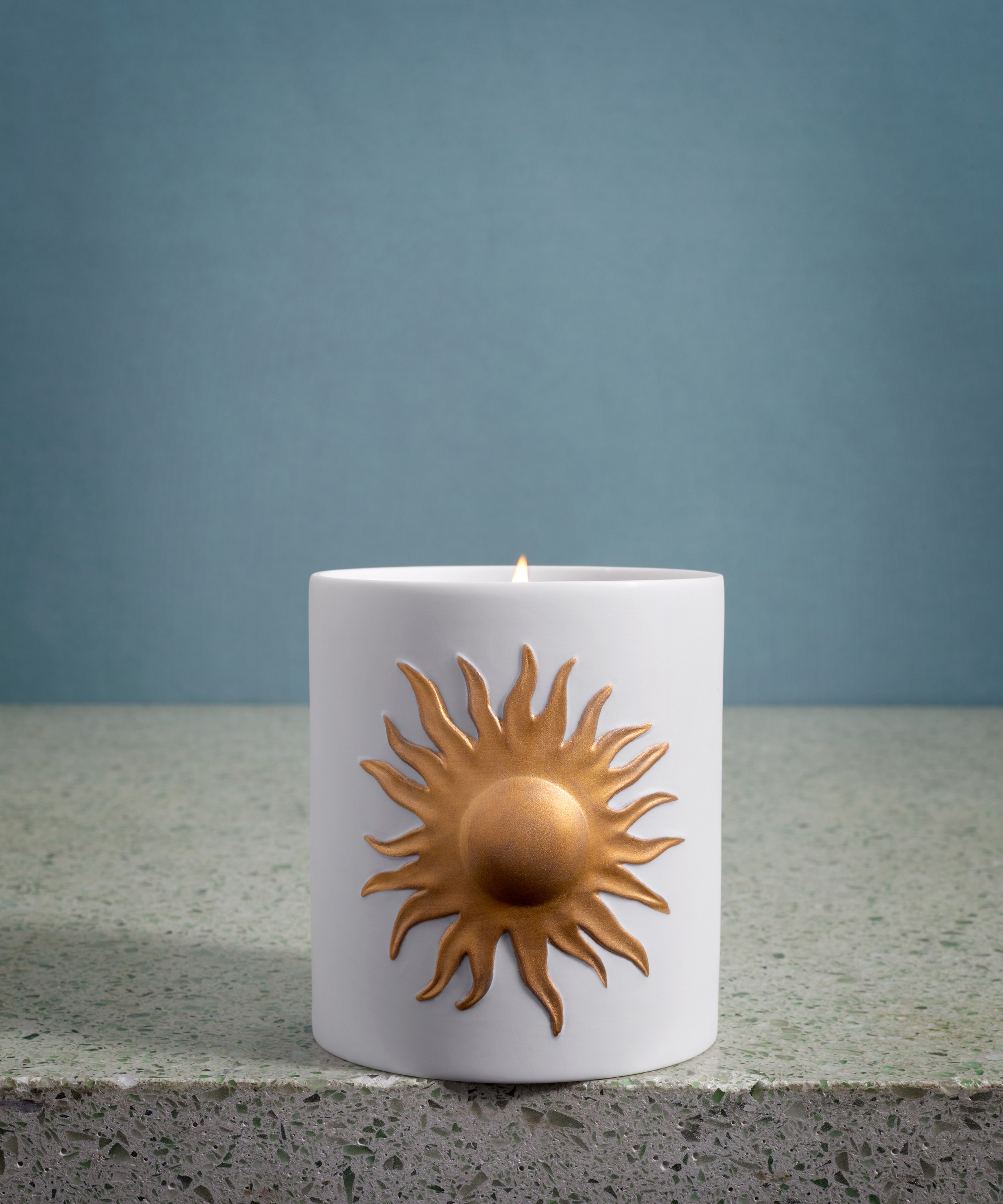 L'Objet - Soleil Veti-Vert Scented Candle image number 1