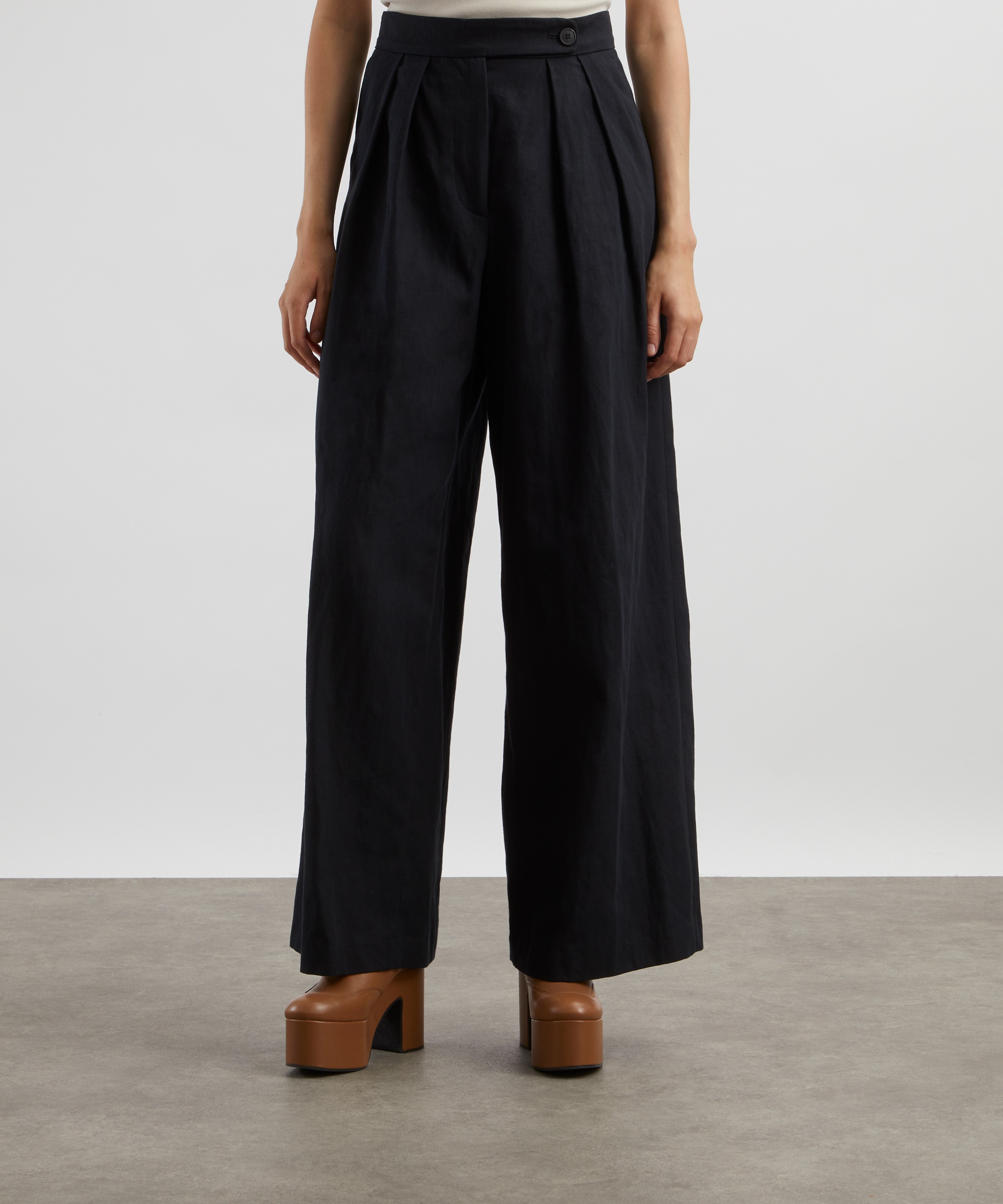 Dries Van Noten - Wide Pleated Cotton-Linen Gabardine Trousers image number 2