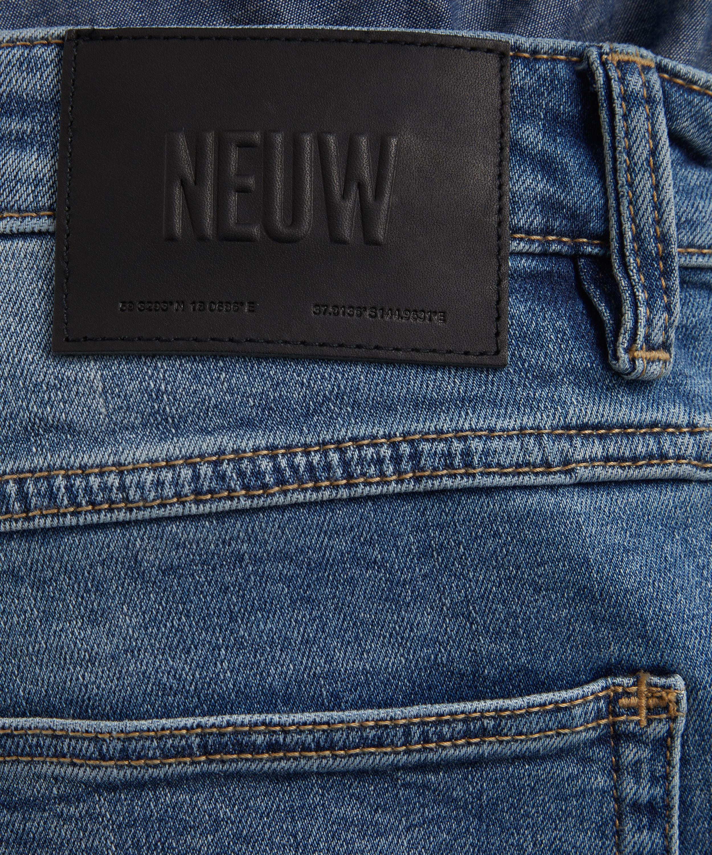 Neuw - Lou Straight Nowhere Jeans image number 4