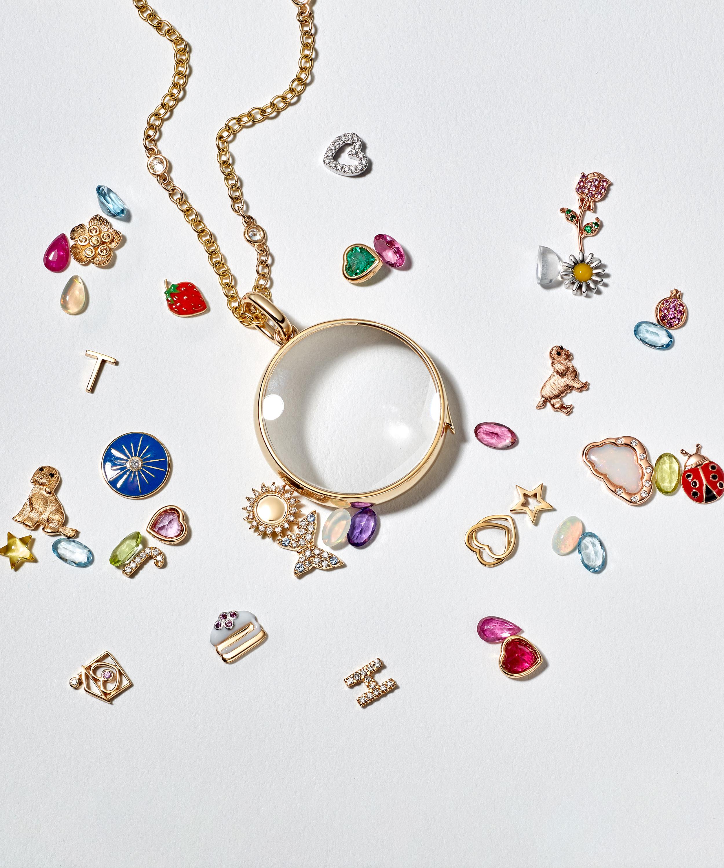 Loquet London - 14ct Gold Classic Large Round Locket Necklace image number 2