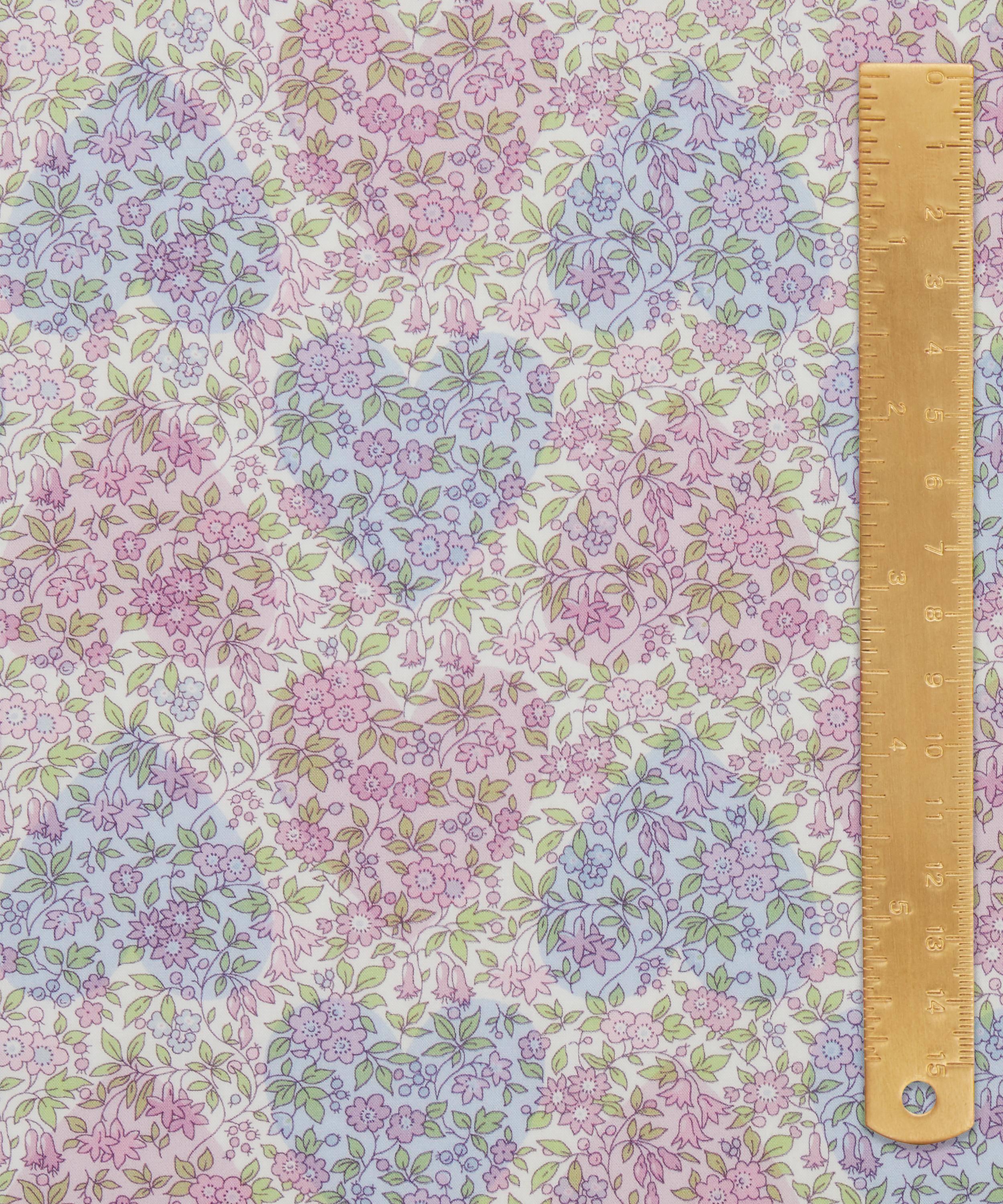 Liberty Fabrics - Chamomile Hearts Tana Lawn™ Cotton image number 4