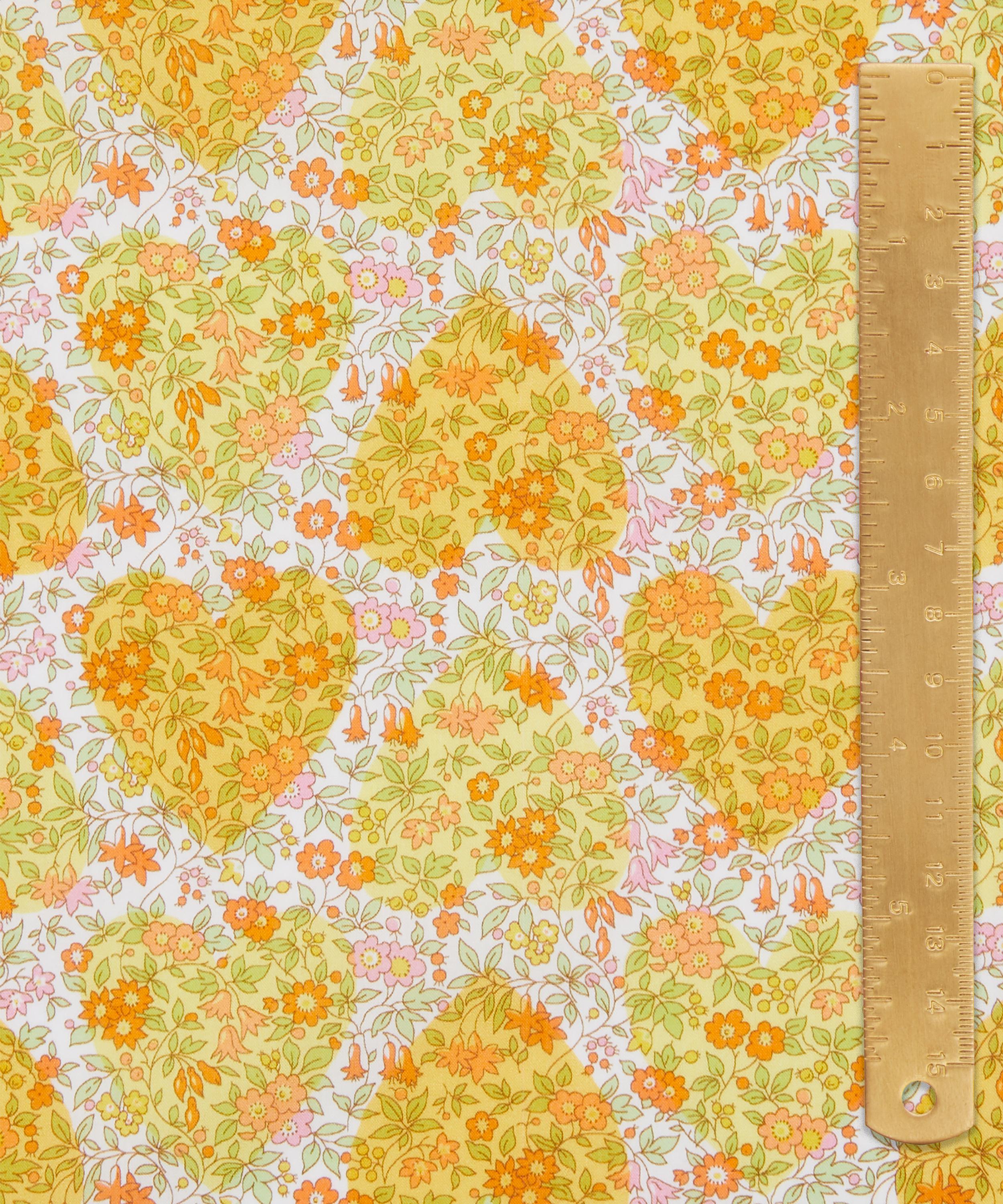 Liberty Fabrics - Chamomile Hearts Tana Lawn™ Cotton image number 4