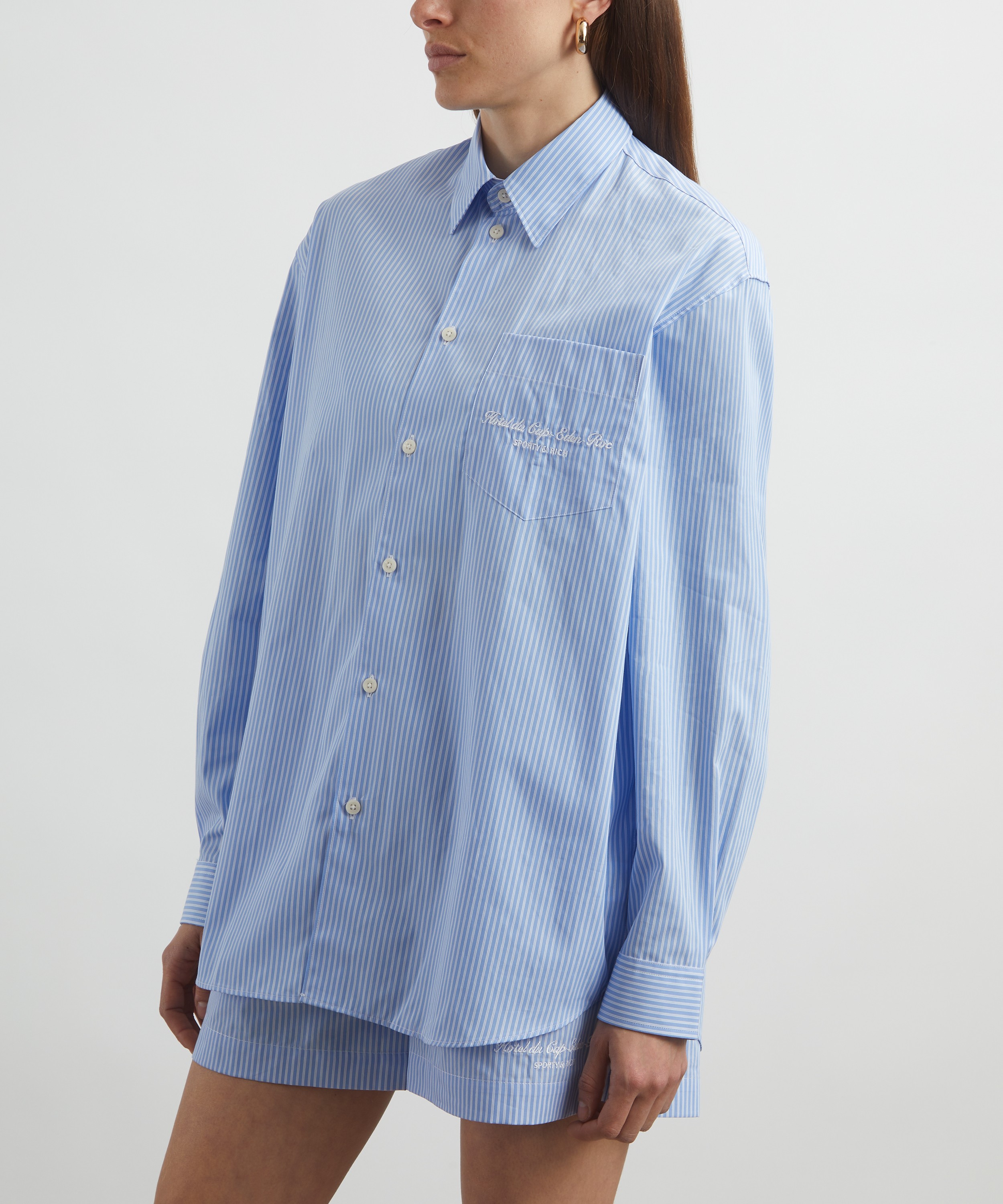 Sporty & Rich - Hotel du Cap Cursive Poplin Oversized Shirt image number 2