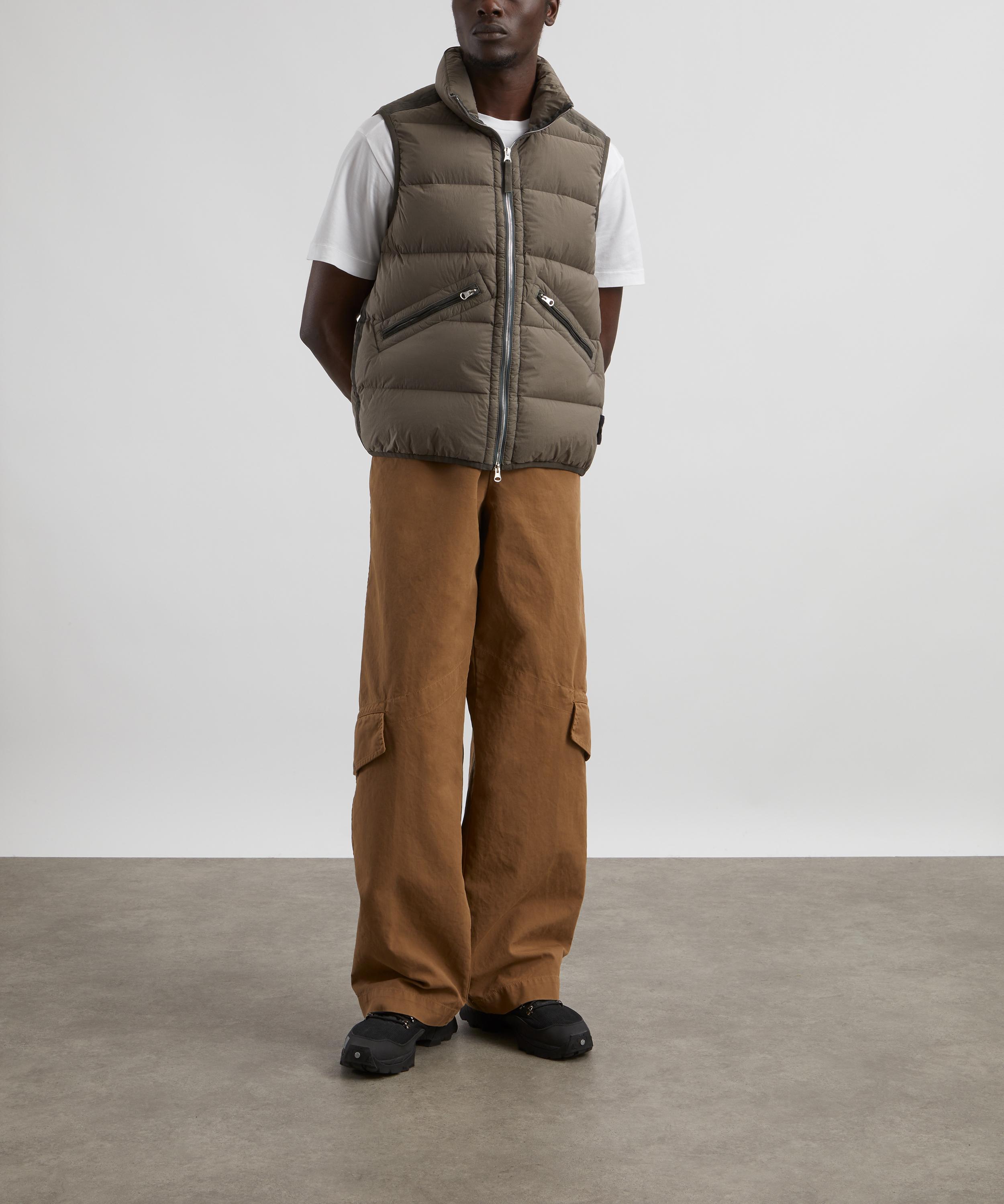 Stone Island - Sleeveless Tunnel Down Jacket image number 1