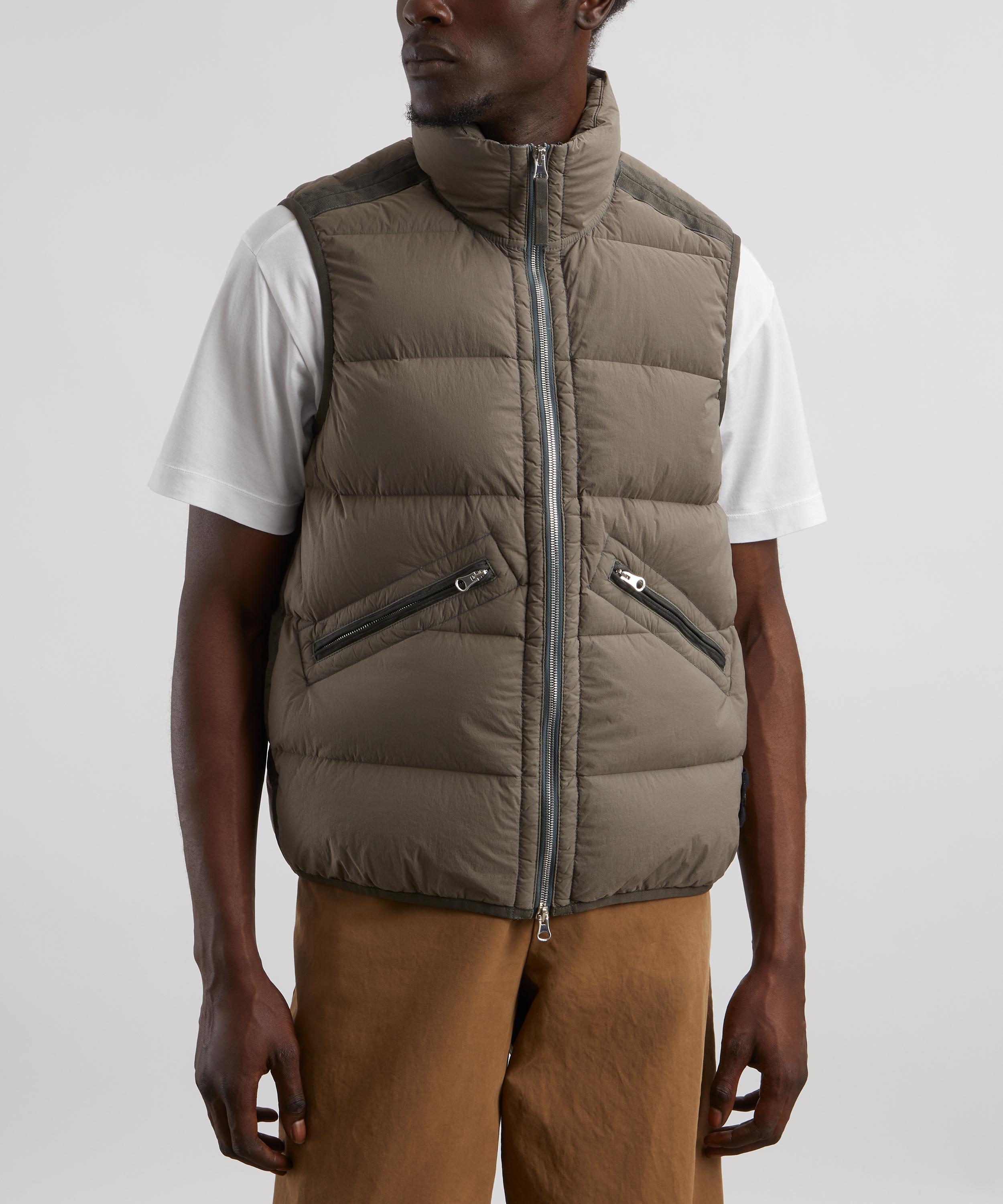 Stone Island - Sleeveless Tunnel Down Jacket image number 2