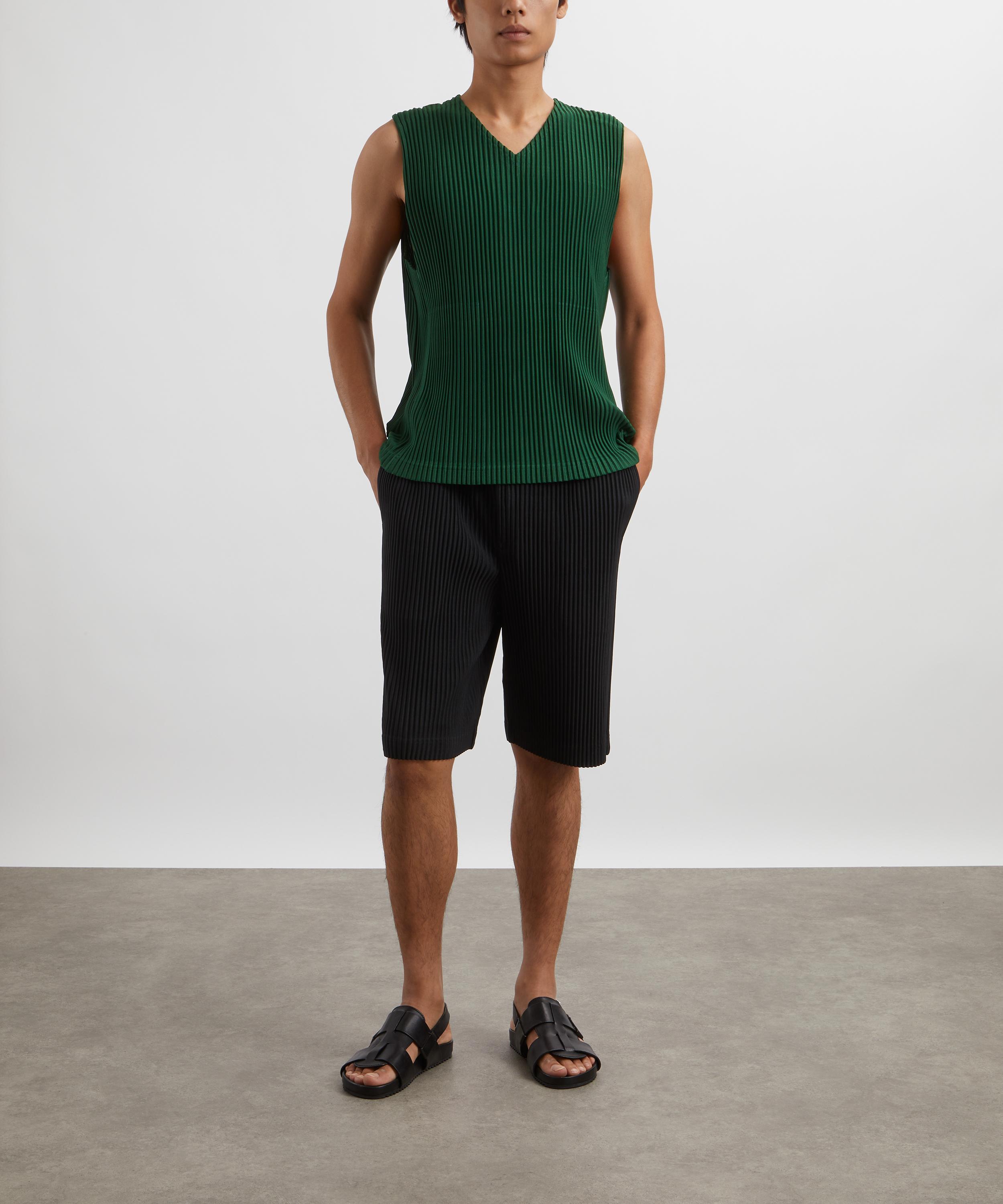 Homme Plisse Issey Miyake - MC AUGUST Black Pleated Shorts image number 1