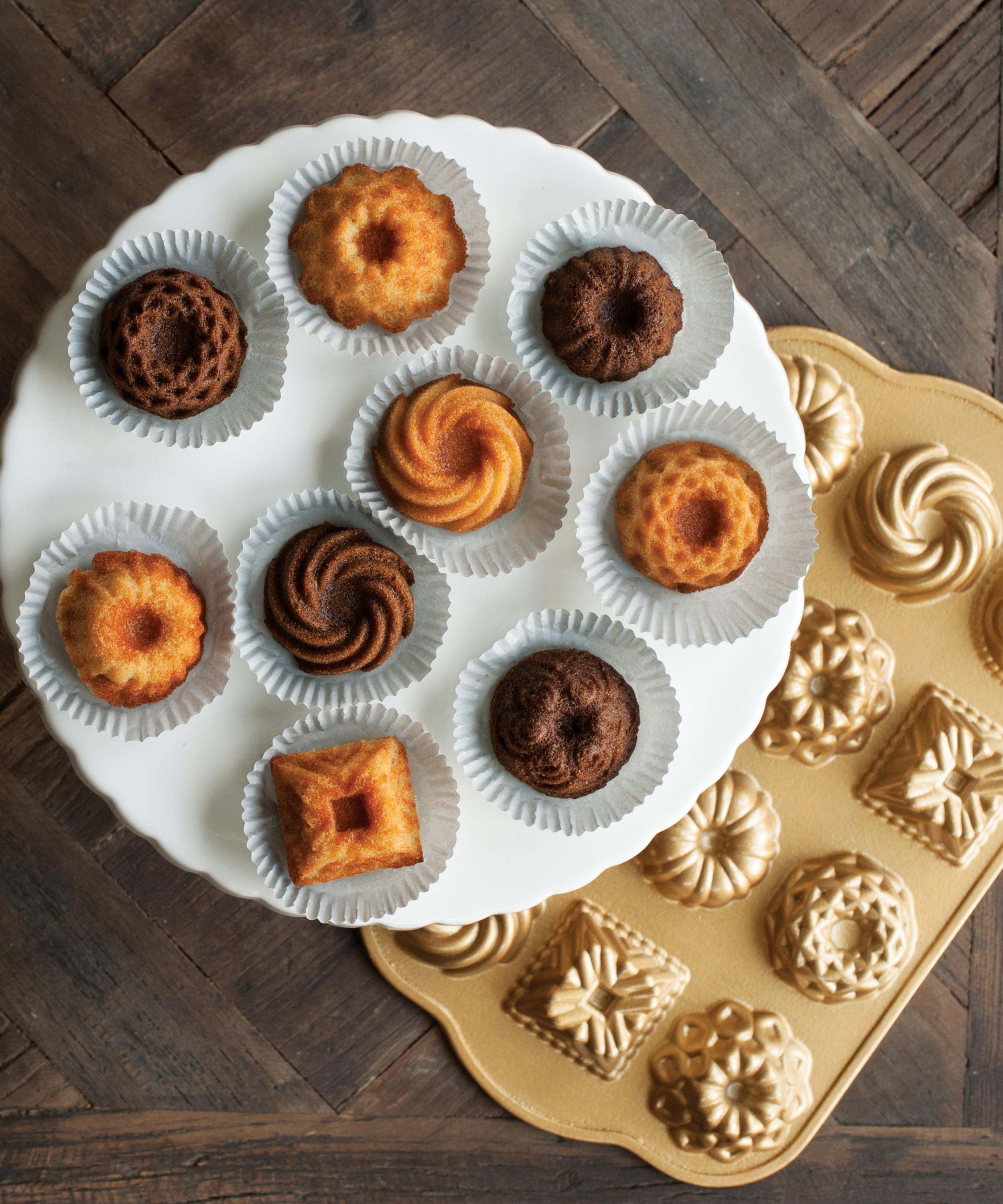 Nordic Ware - Bundt Charms Pan image number 2