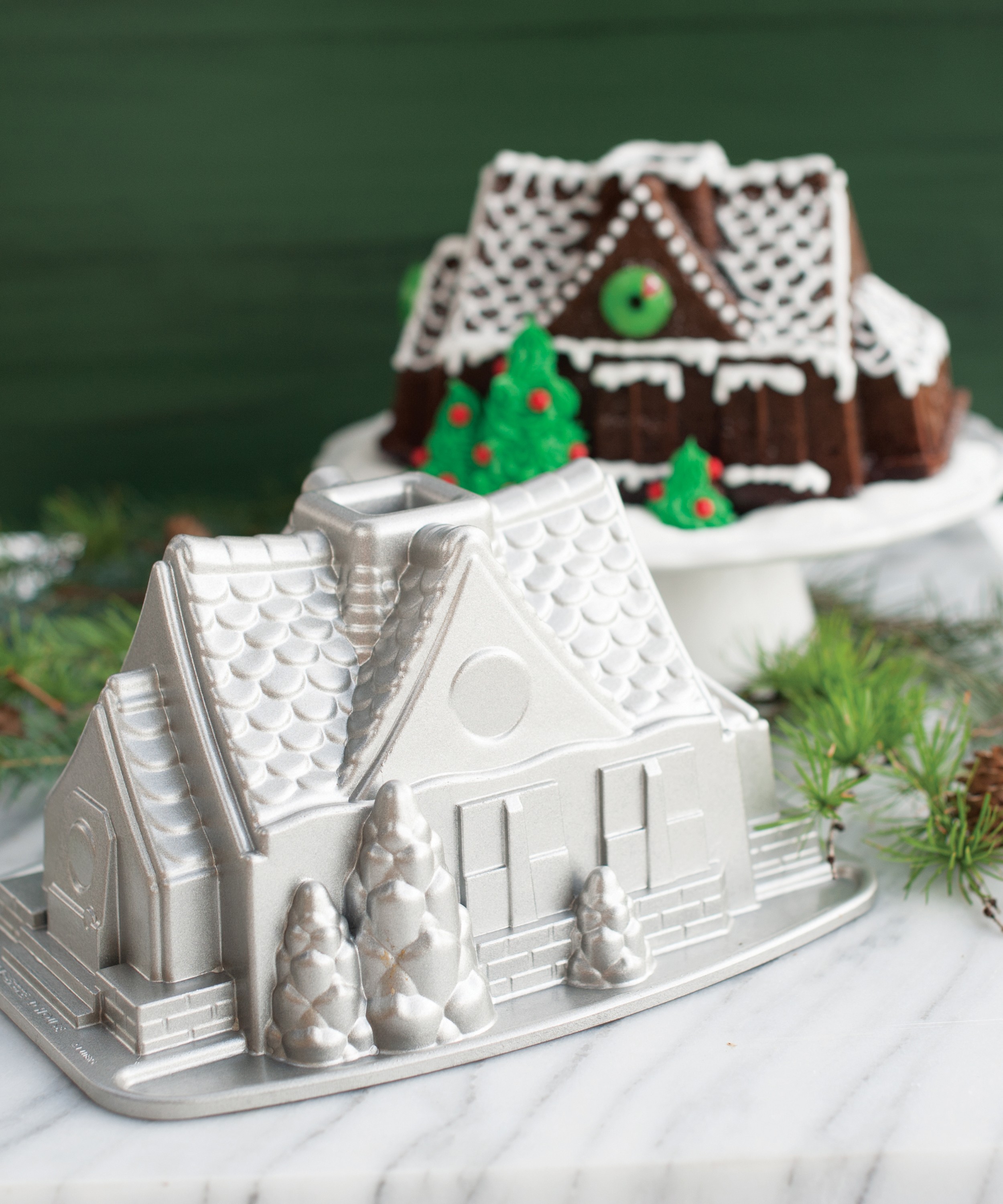 Nordic Ware - Gingerbread House Bundt Pan image number 2