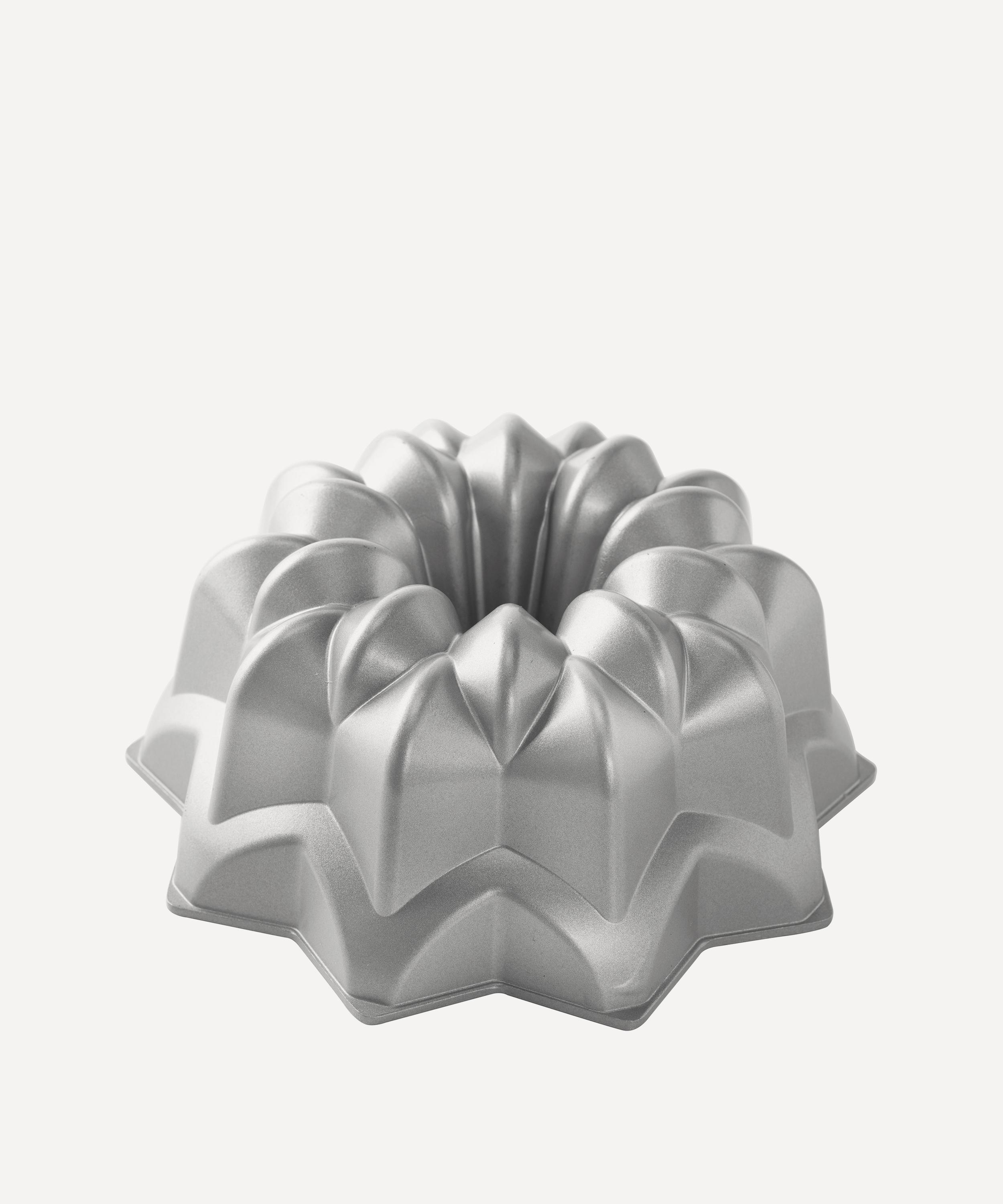 Nordic Ware - Vintage Star Bundt Pan