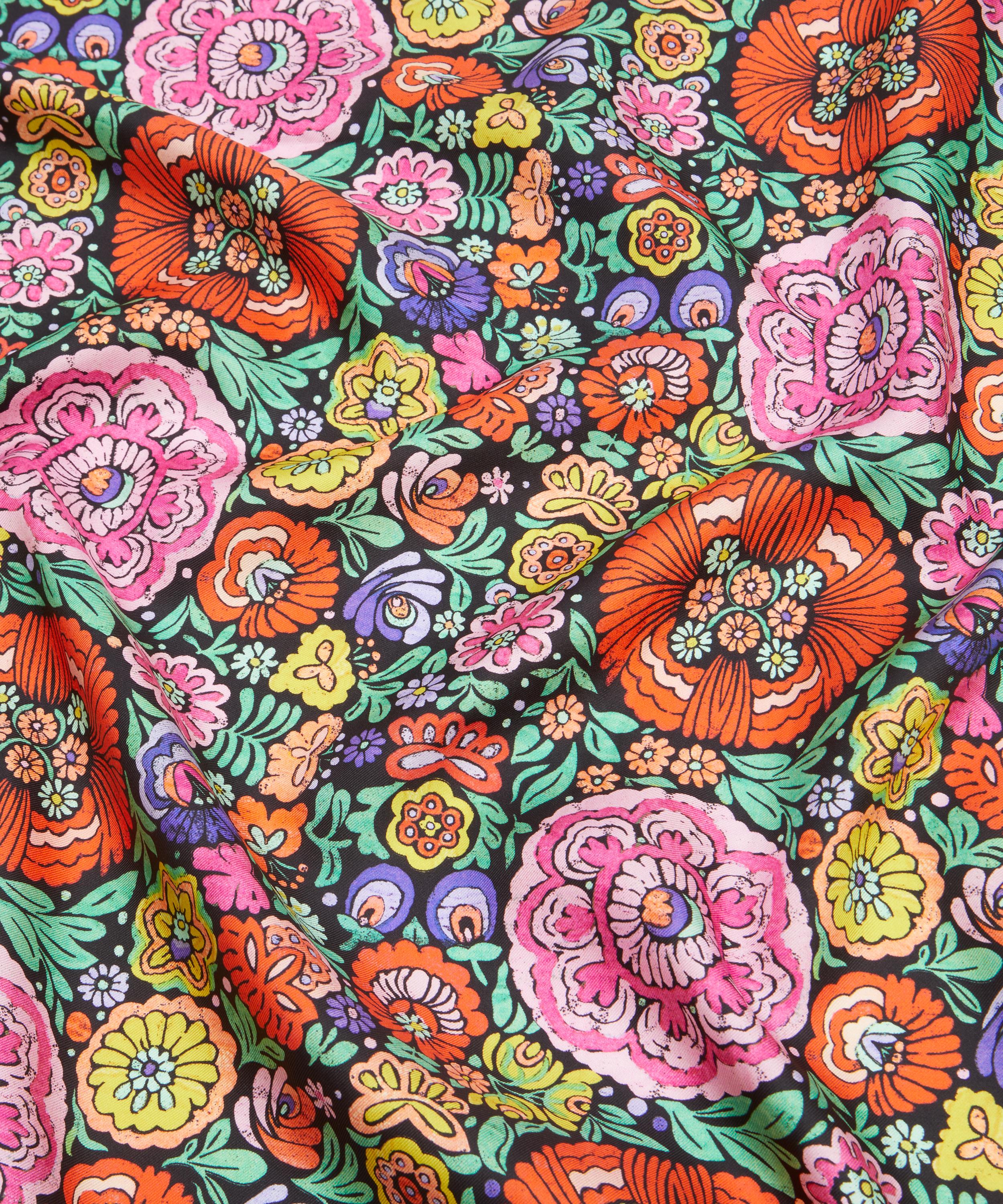 Liberty Fabrics - Begonia Garden Silk Twill image number 3