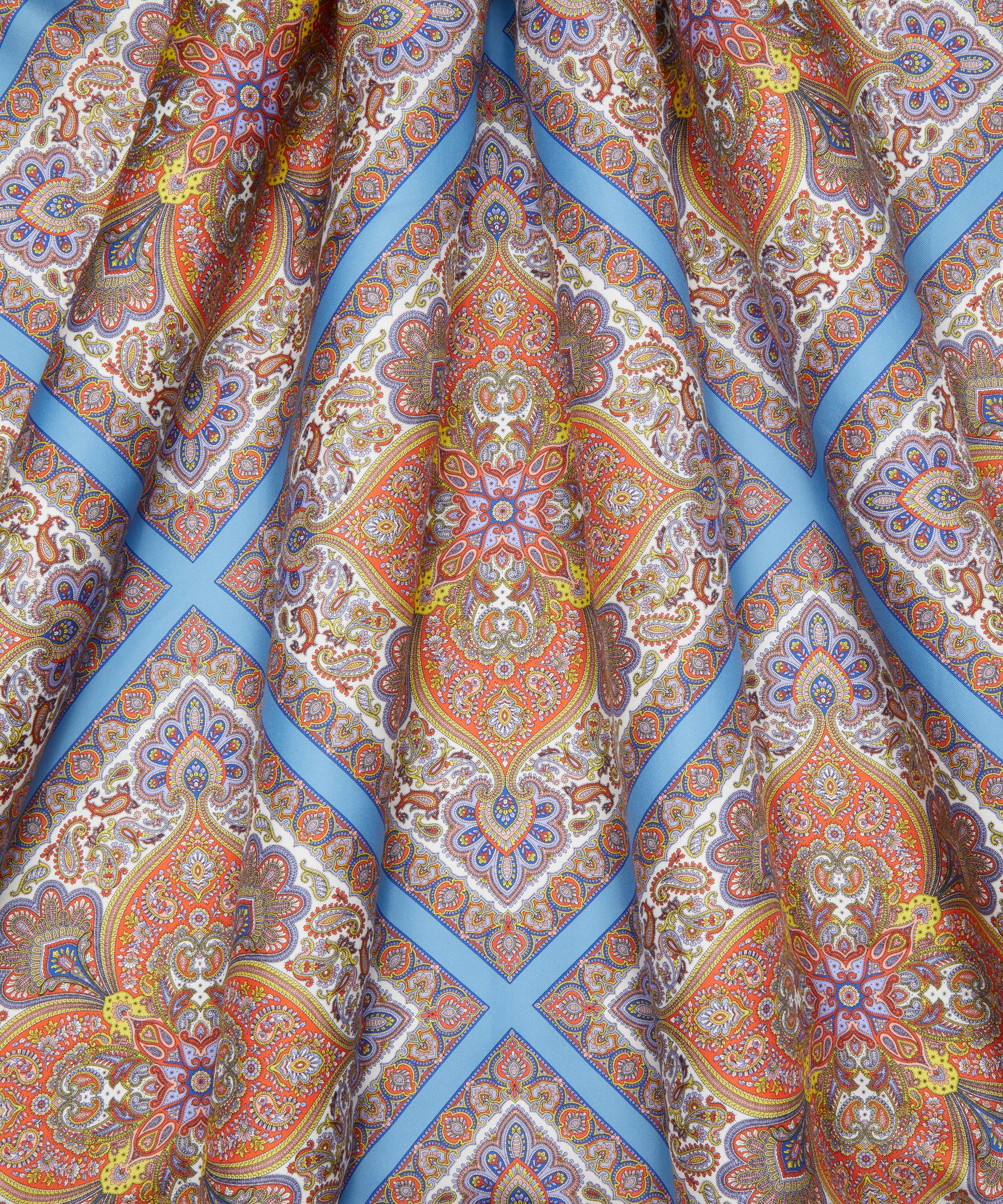 Liberty Fabrics - Shawl Hall Silk Twill image number 2