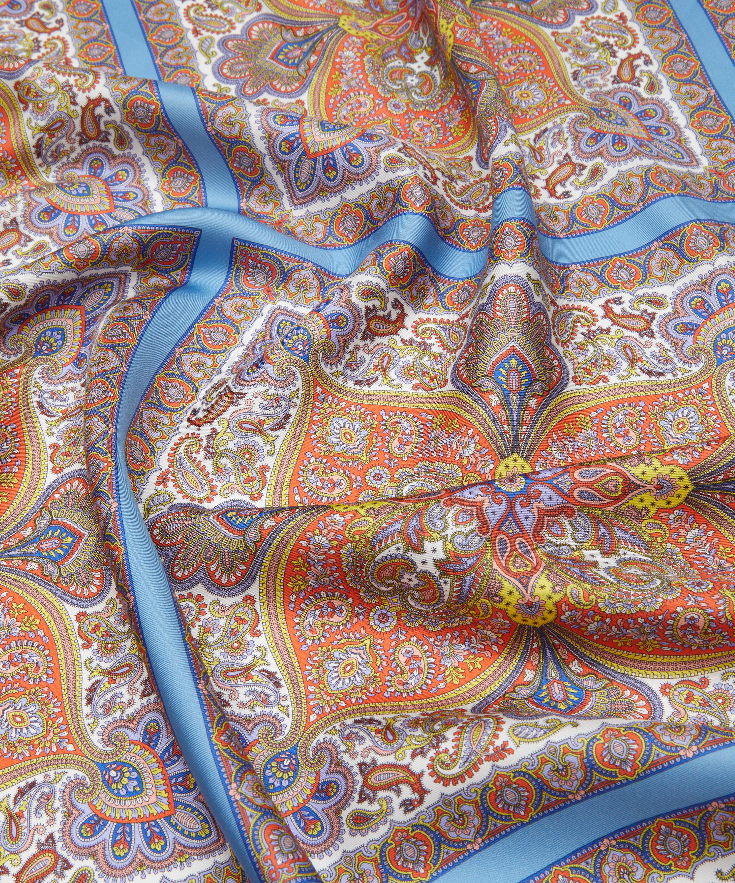 Liberty Fabrics - Shawl Hall Silk Twill image number 3