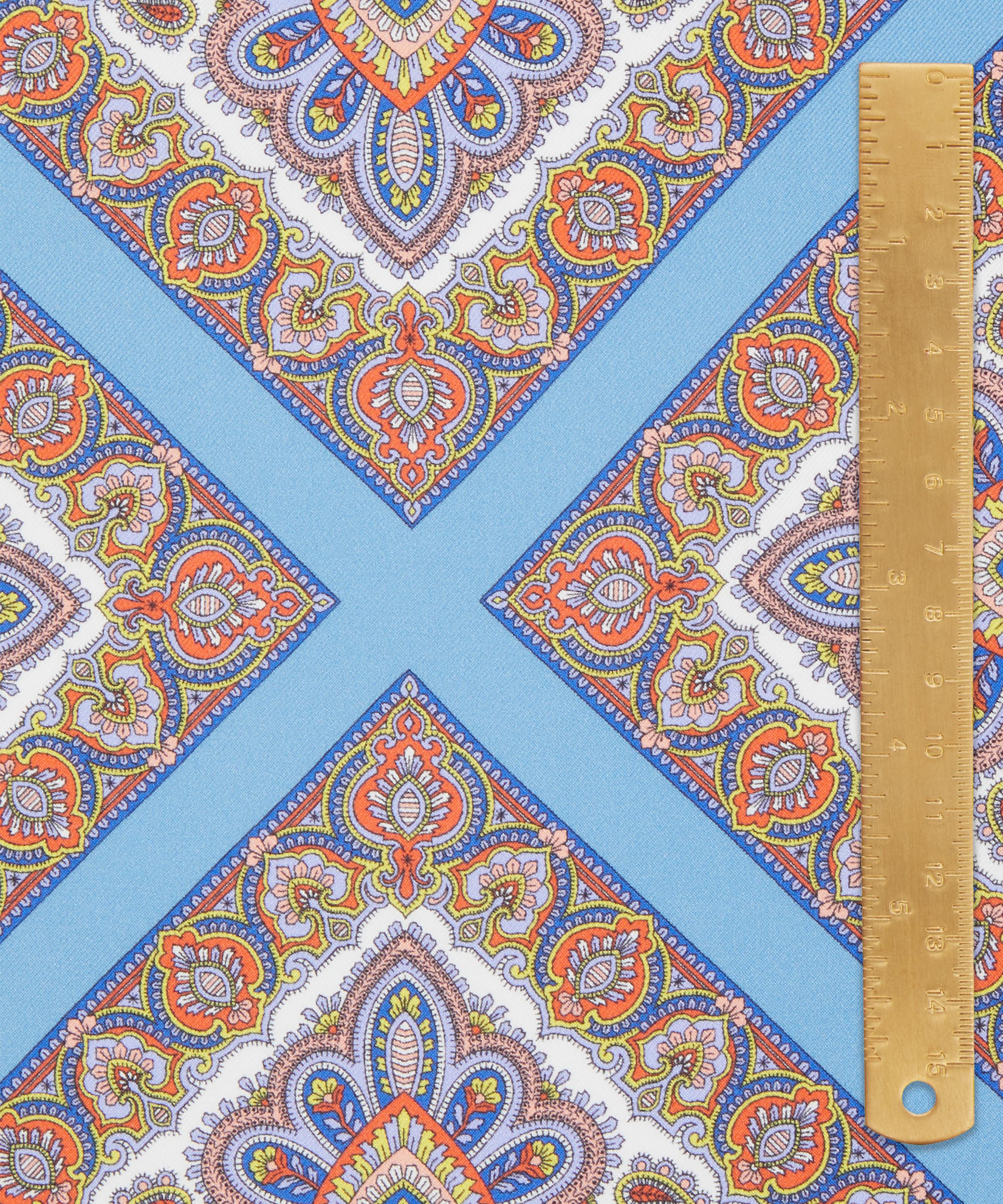 Liberty Fabrics - Shawl Hall Silk Twill image number 4