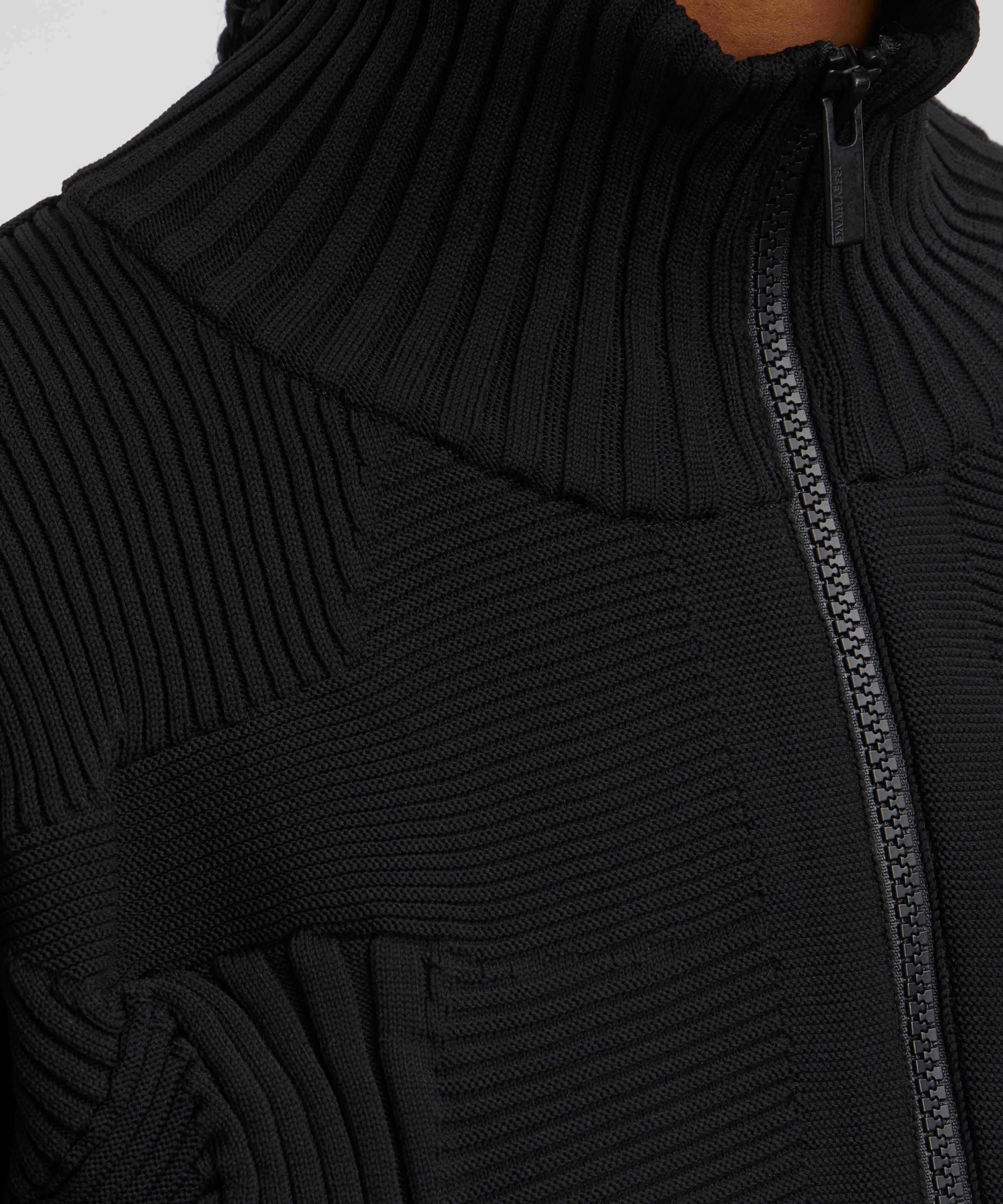 Issey Miyake - KONE KONE Knit Jacket image number 4