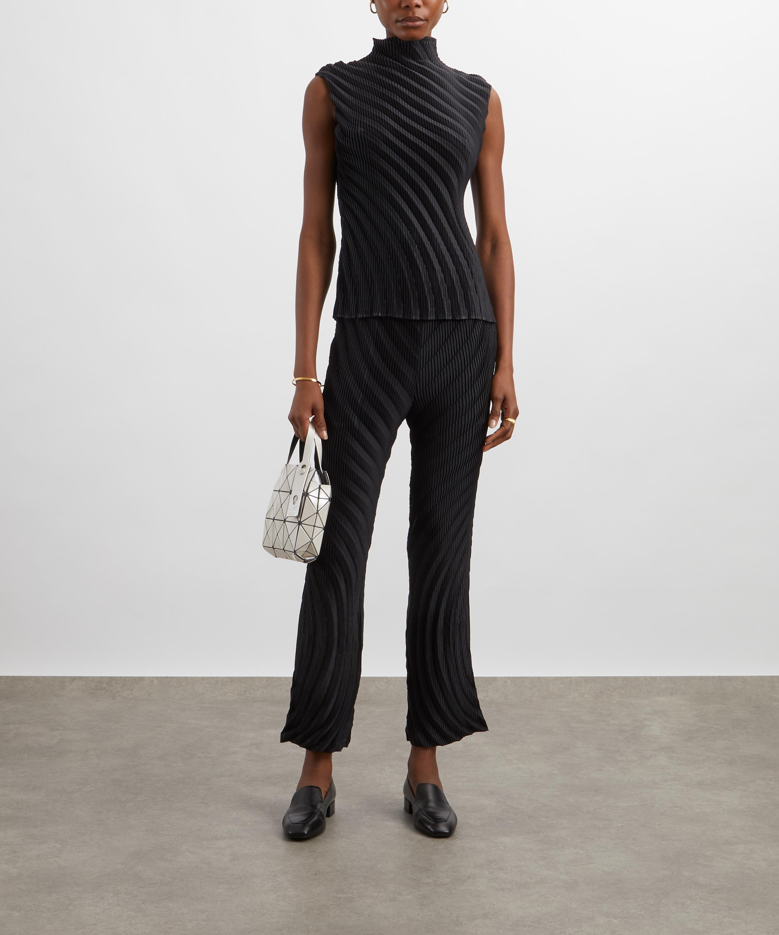 Issey Miyake - NUANCE PLEATS SOLID Sleeveless Top image number 1