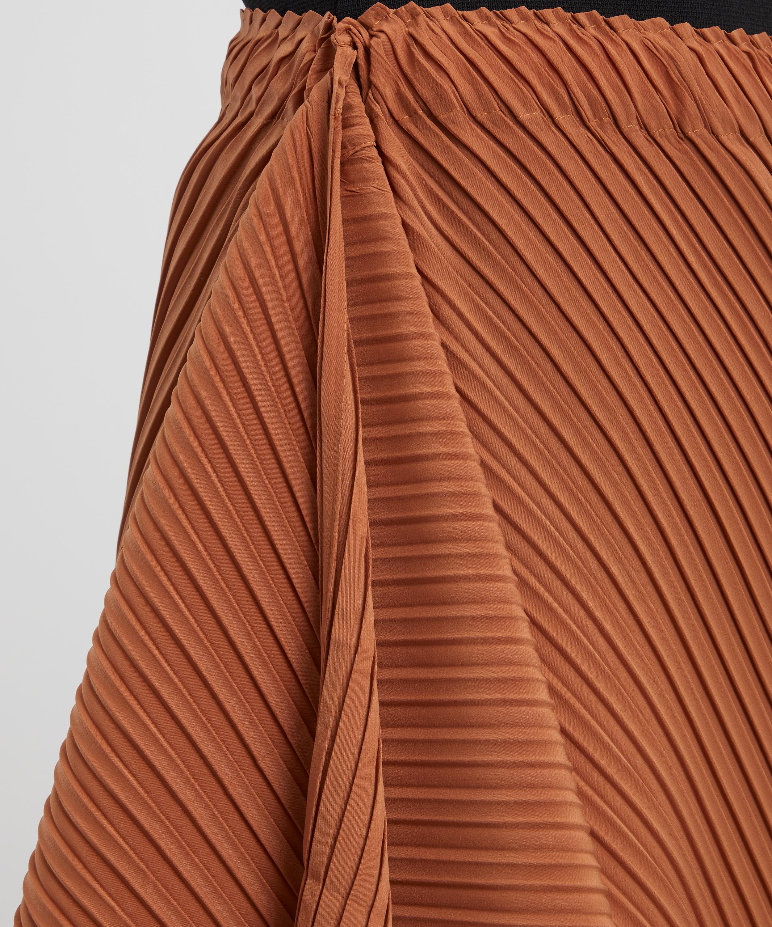 Issey Miyake - VIGOR PLEATS SOLID Pleated Wrap Skirt image number 4