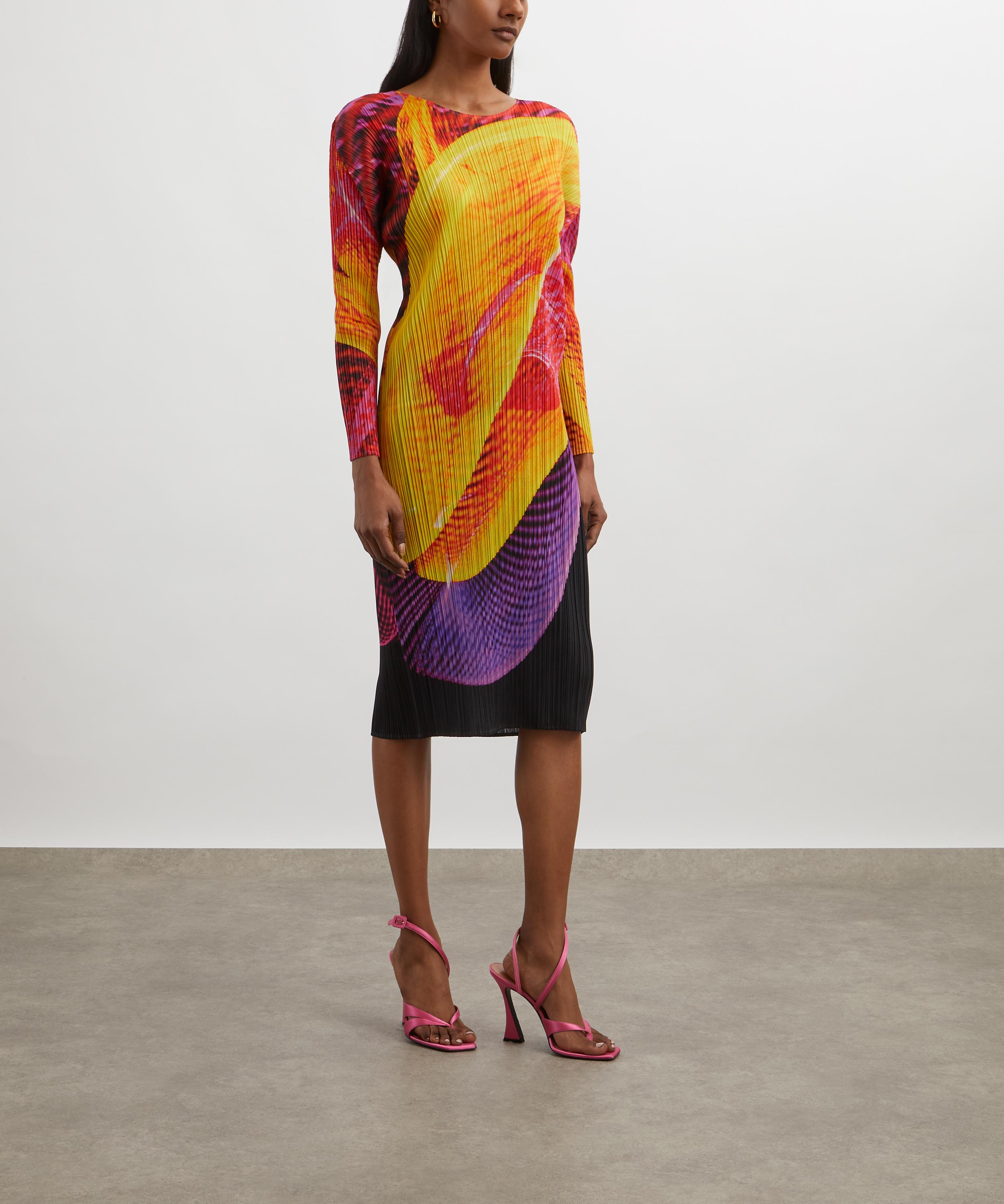 Pleats Please Issey Miyake - SPECTRUM Pleated Dress image number 2