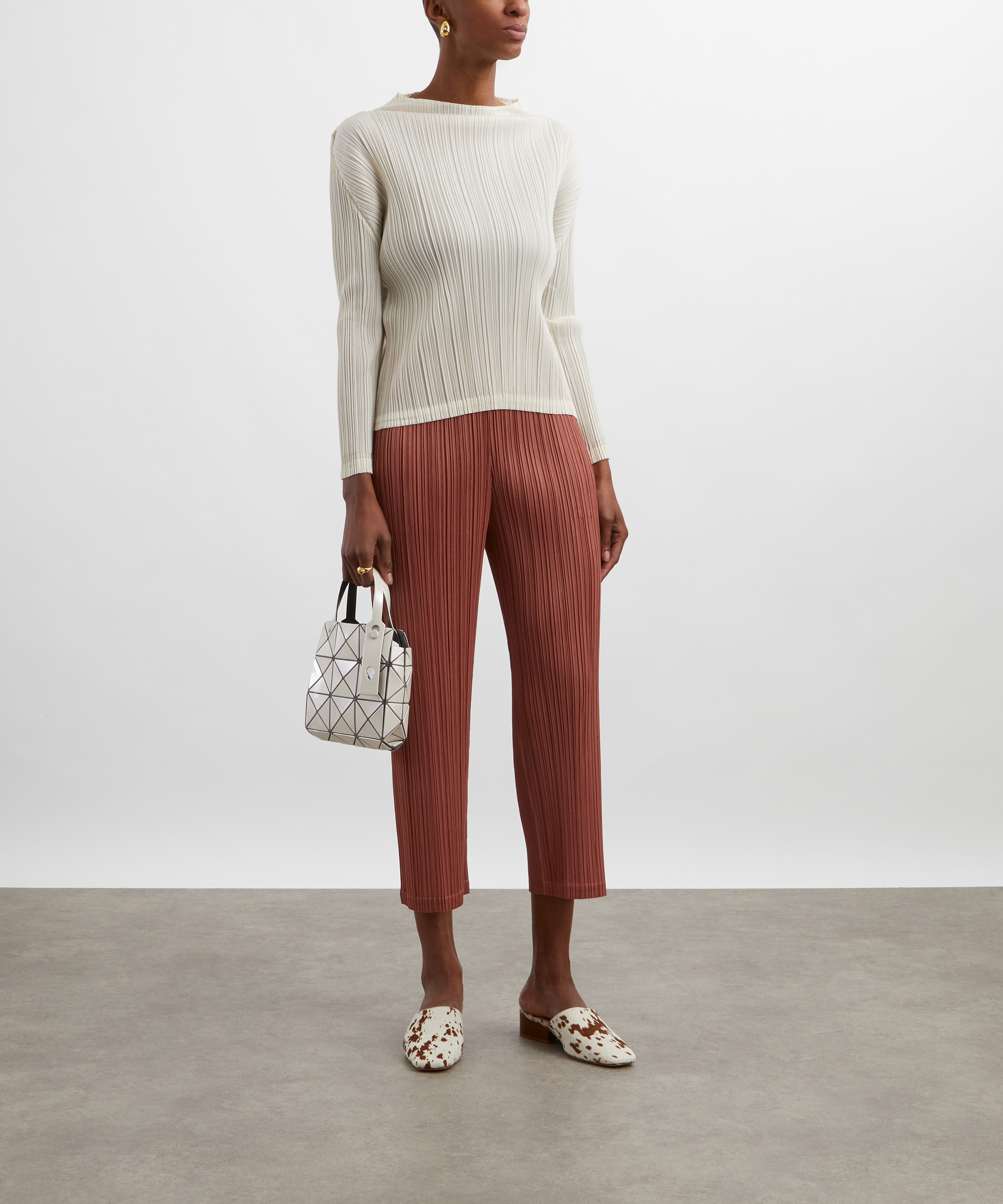 Pleats Please Issey Miyake - MONTHLY COLOURS DECEMBER Pleated Trousers image number 1