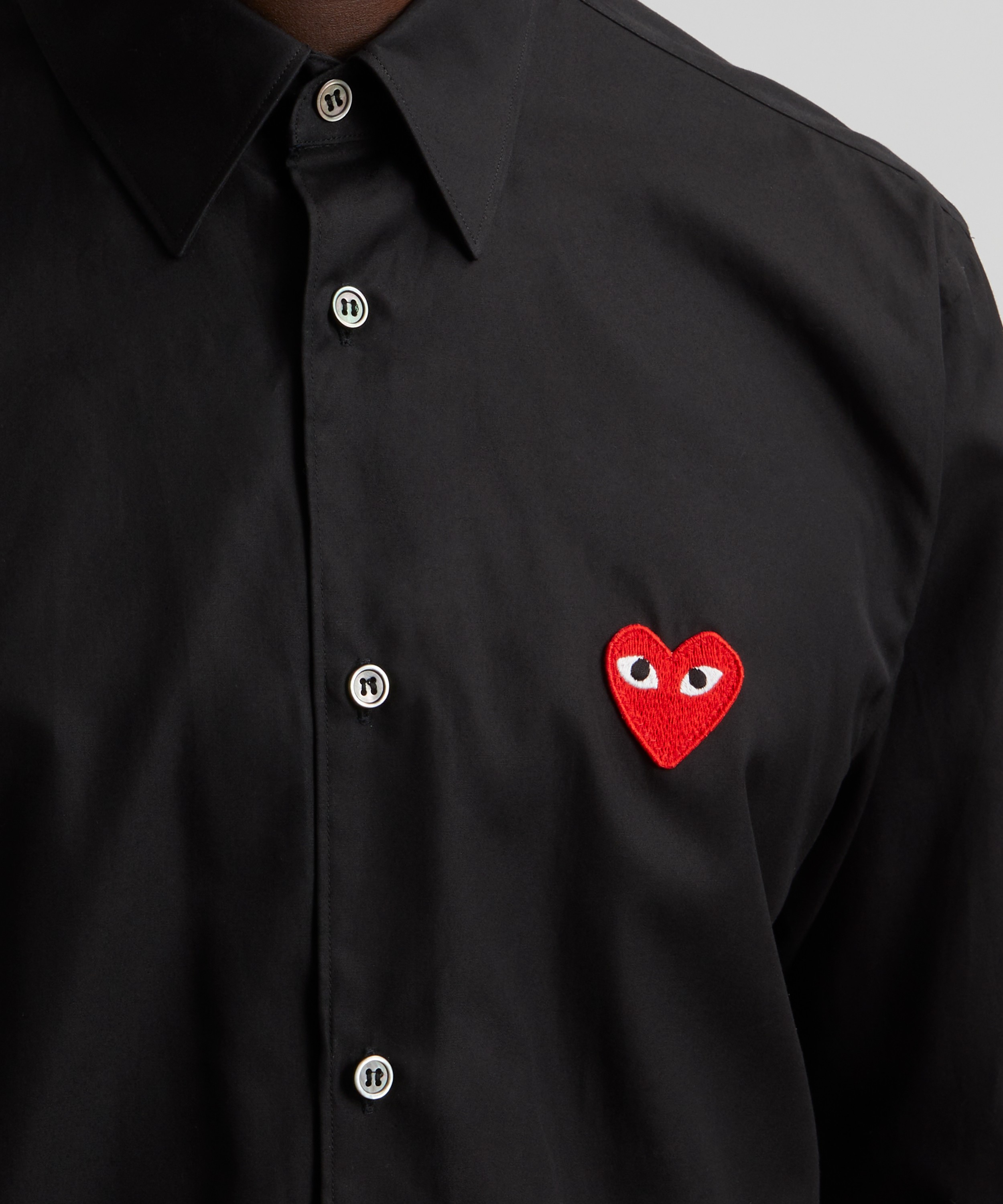 Comme des Garçons Play - Heart Logo Patch Cotton Shirt image number 4