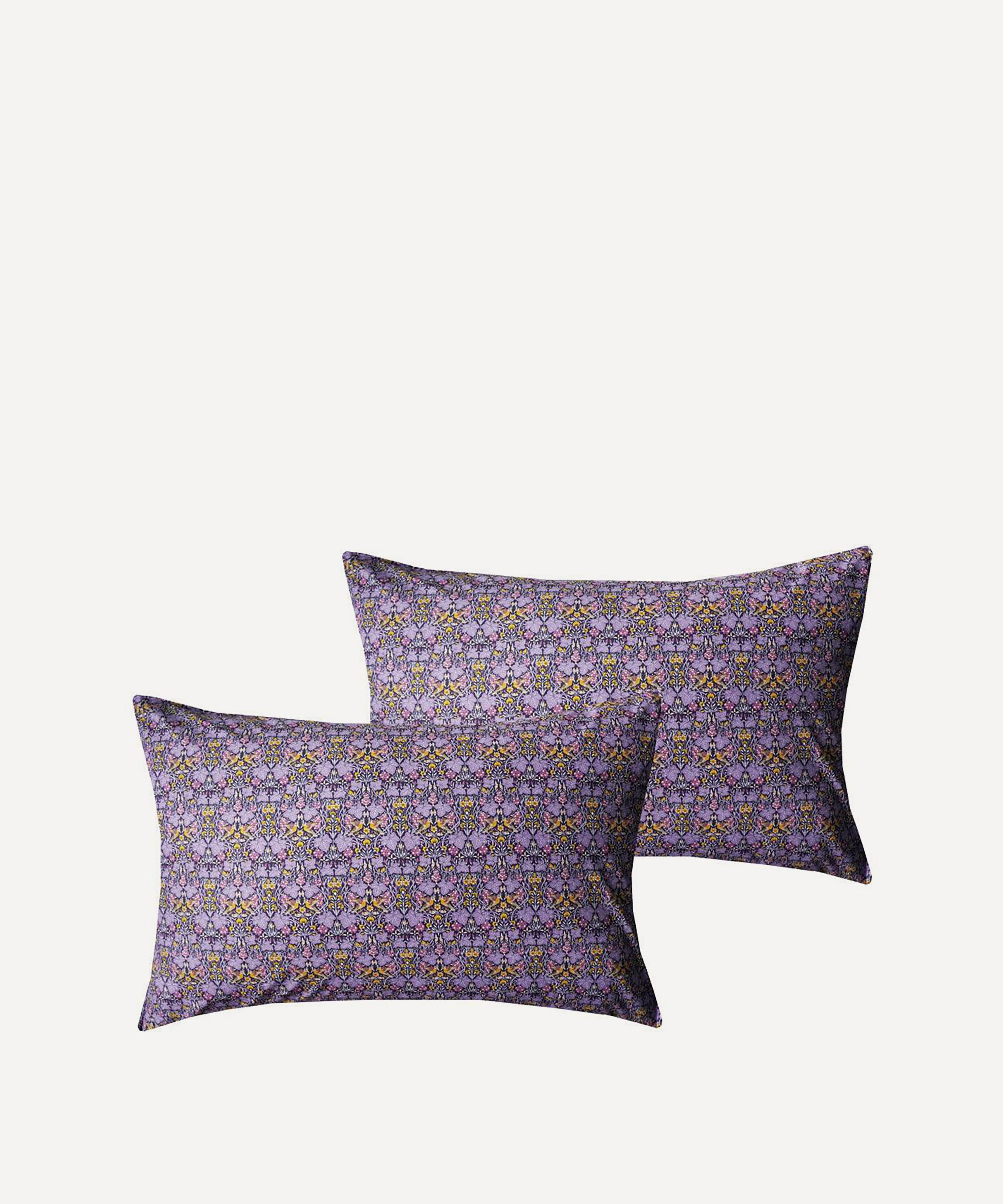 Coco & Wolf - Vine Thief and Wiltshire Bud Super King Duvet Cover Set image number 2