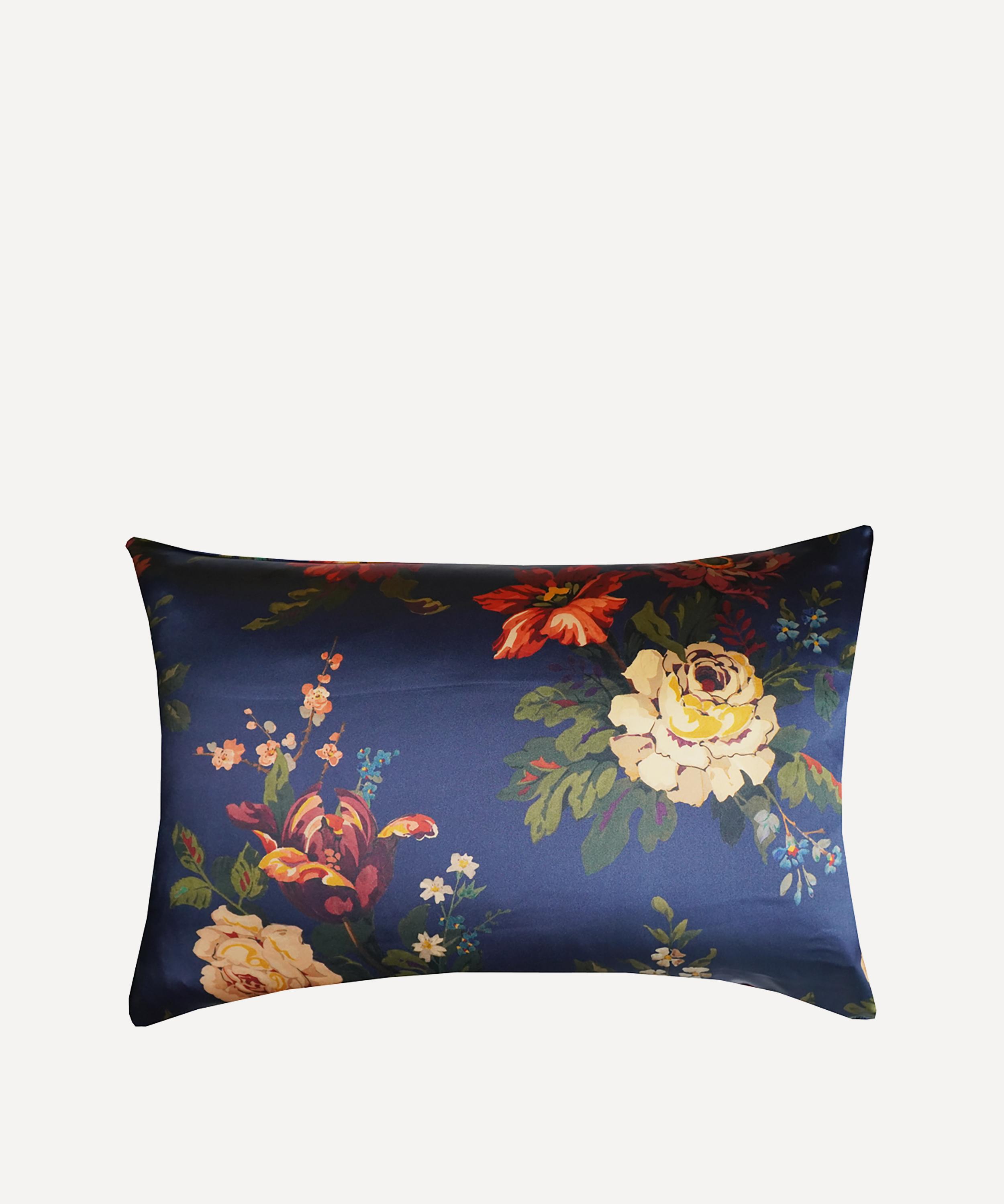 Coco & Wolf - Stately Kristina Silk Pillowcases Set of Two image number 0