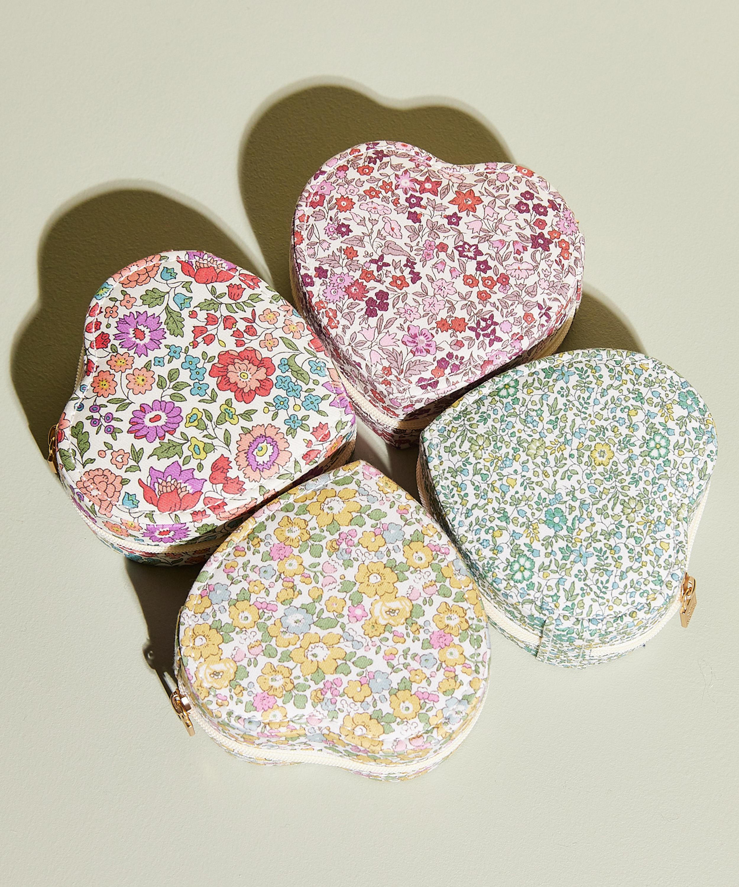 Bon Dep - Ava Tana Lawn™ Cotton Heart Jewellery Box image number 1