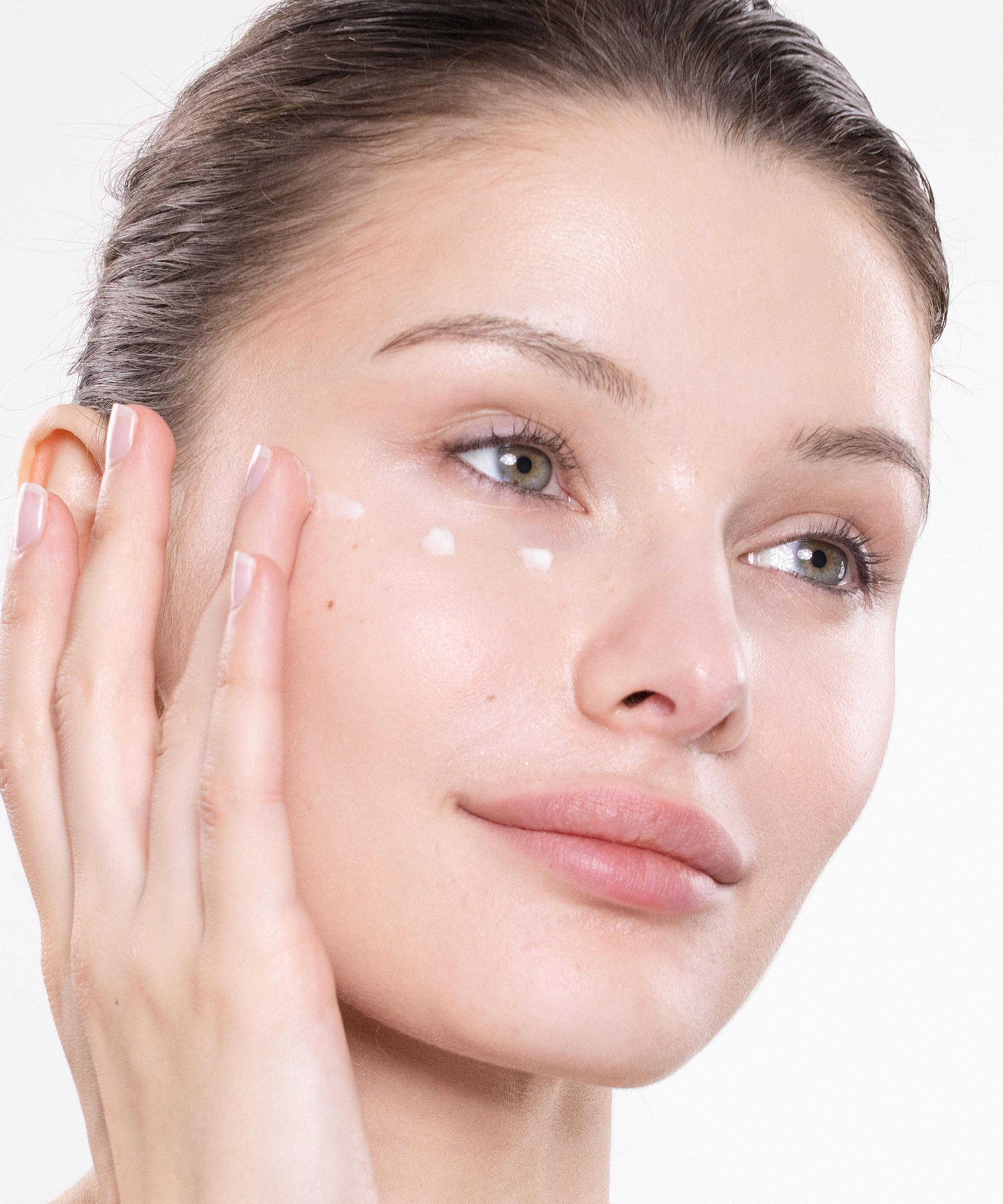 Trish McEvoy - Gorgeous Skin Brightening Eye Cream 15ml image number 2