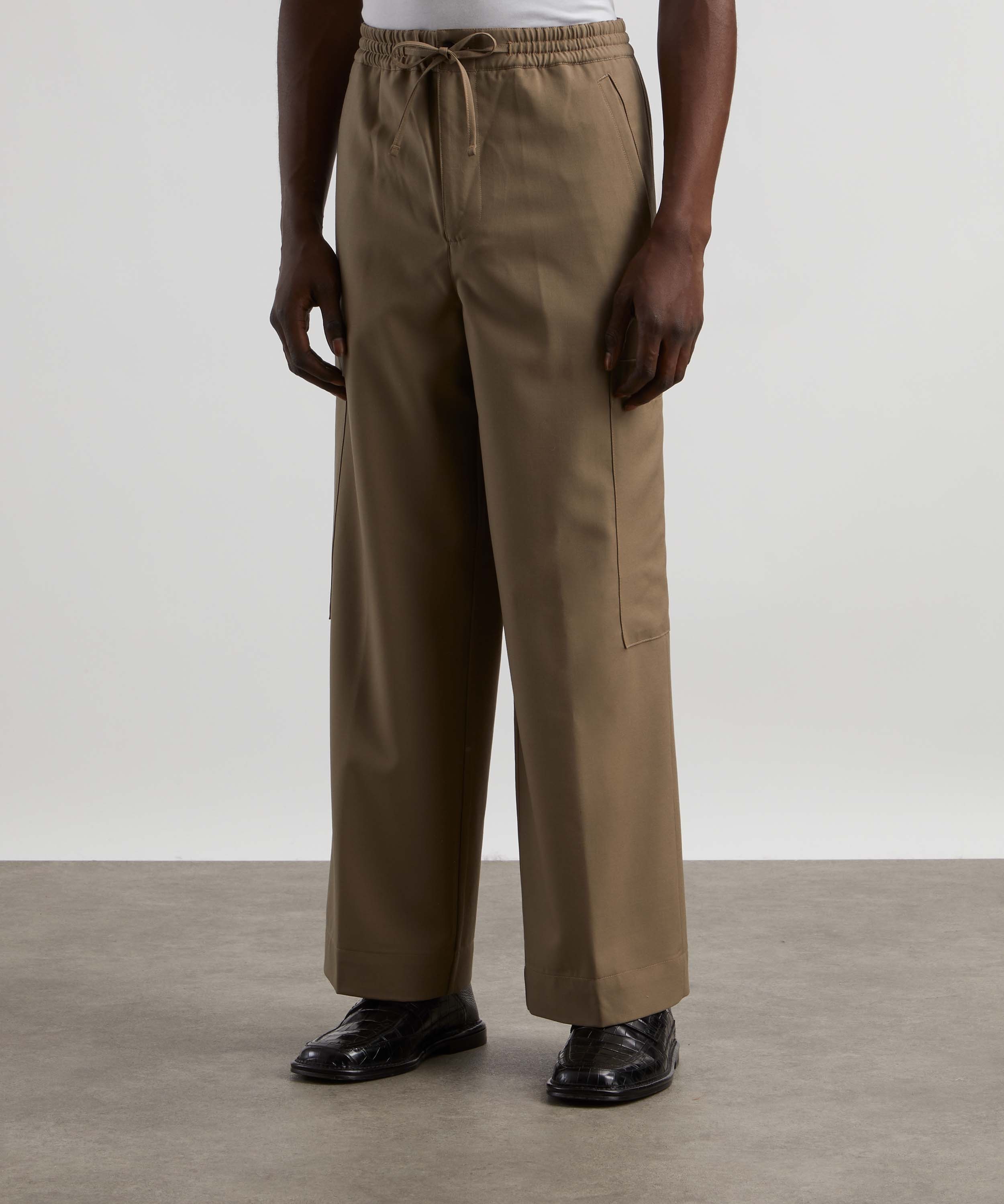 Róhe - Wide Leg Drawcord Cargo Trousers image number 2