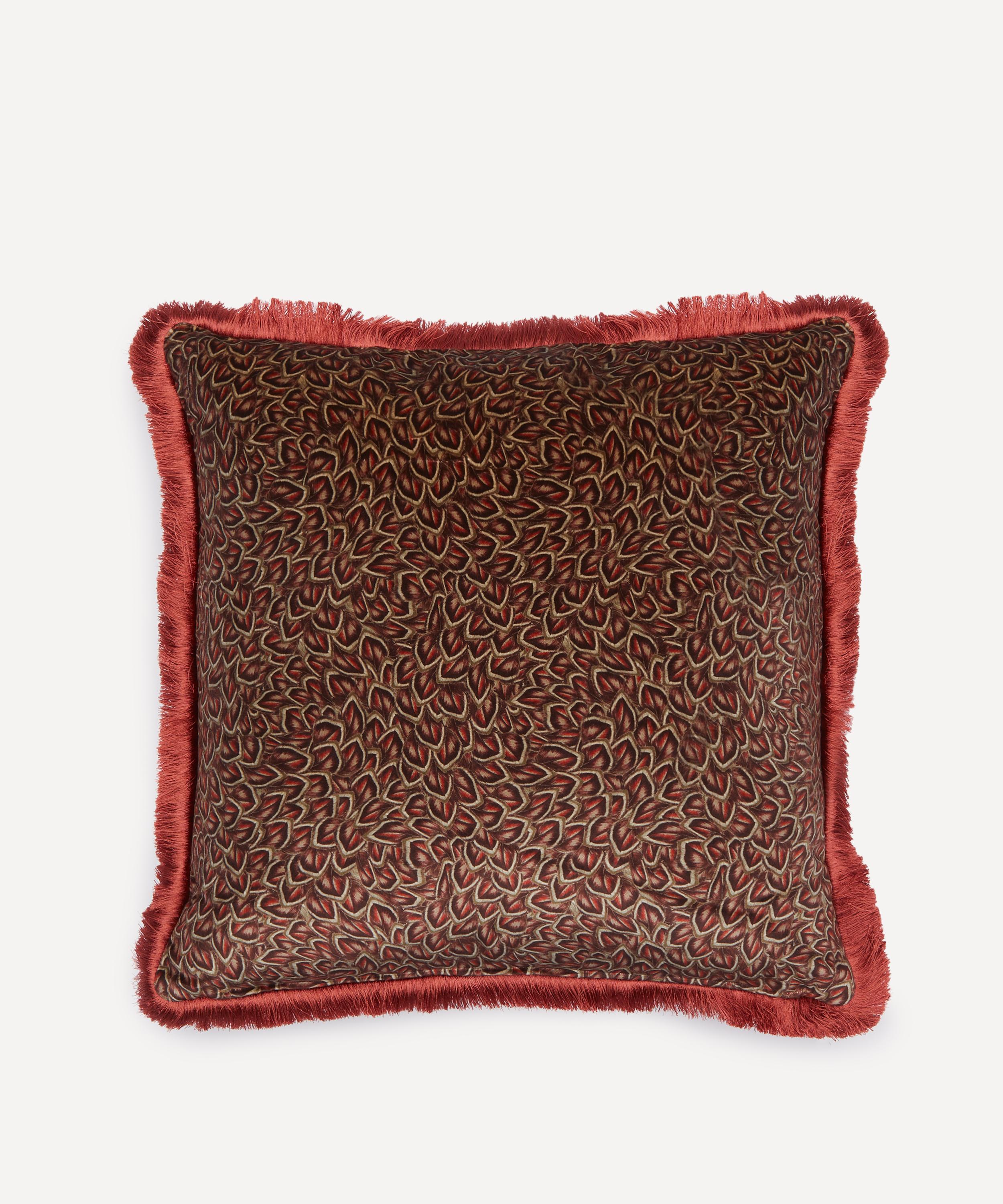 Liberty - Lady Amphora Velvet Cushion image number 1