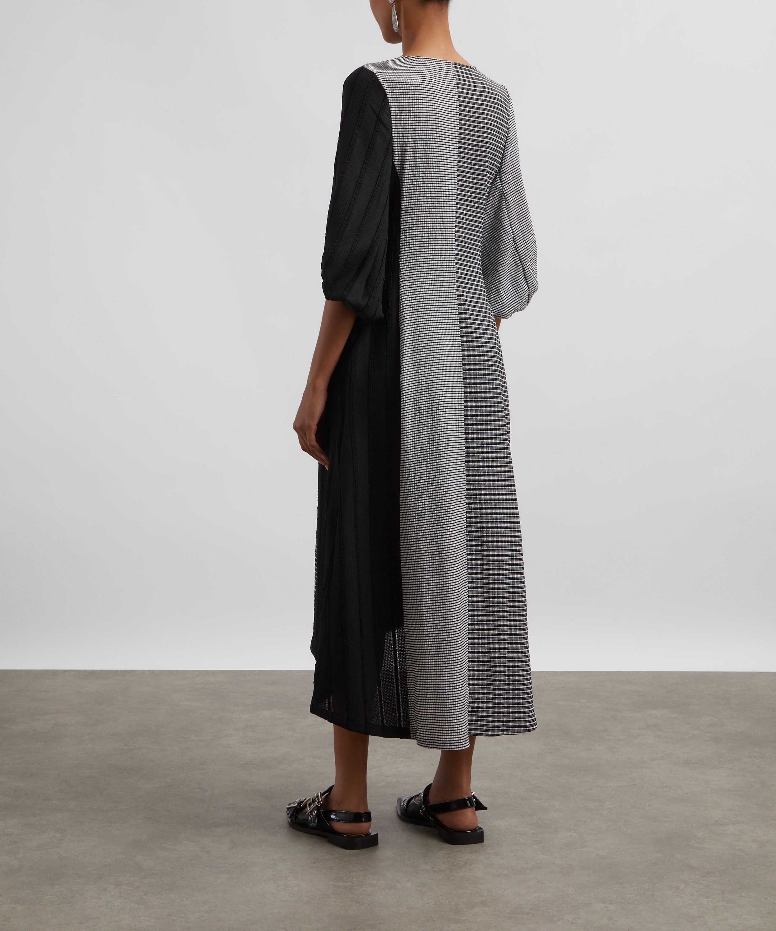 Stine Goya - Three-Quarter Sleeve Chequered Midi Dress image number 3