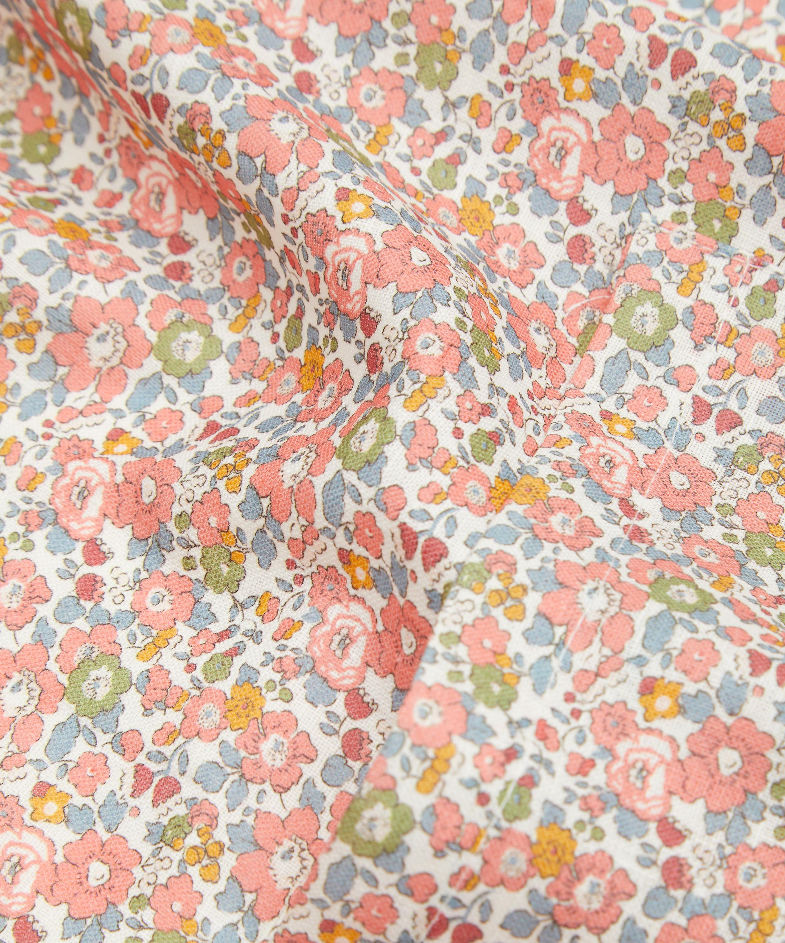 Avenida Home - Betsy Linen Apron image number 2