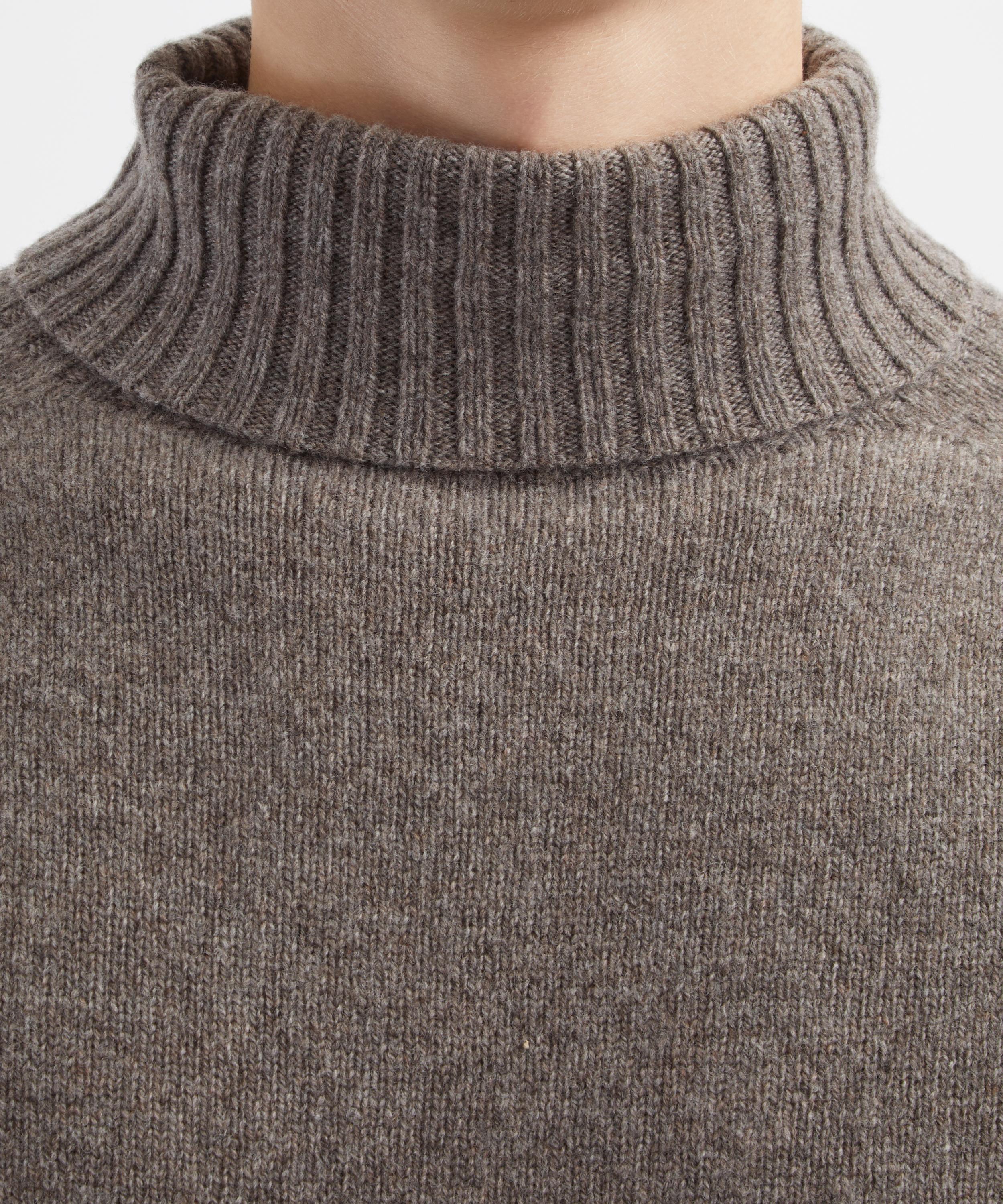Sunspel - Lambswool Roll Neck Jumper image number 4