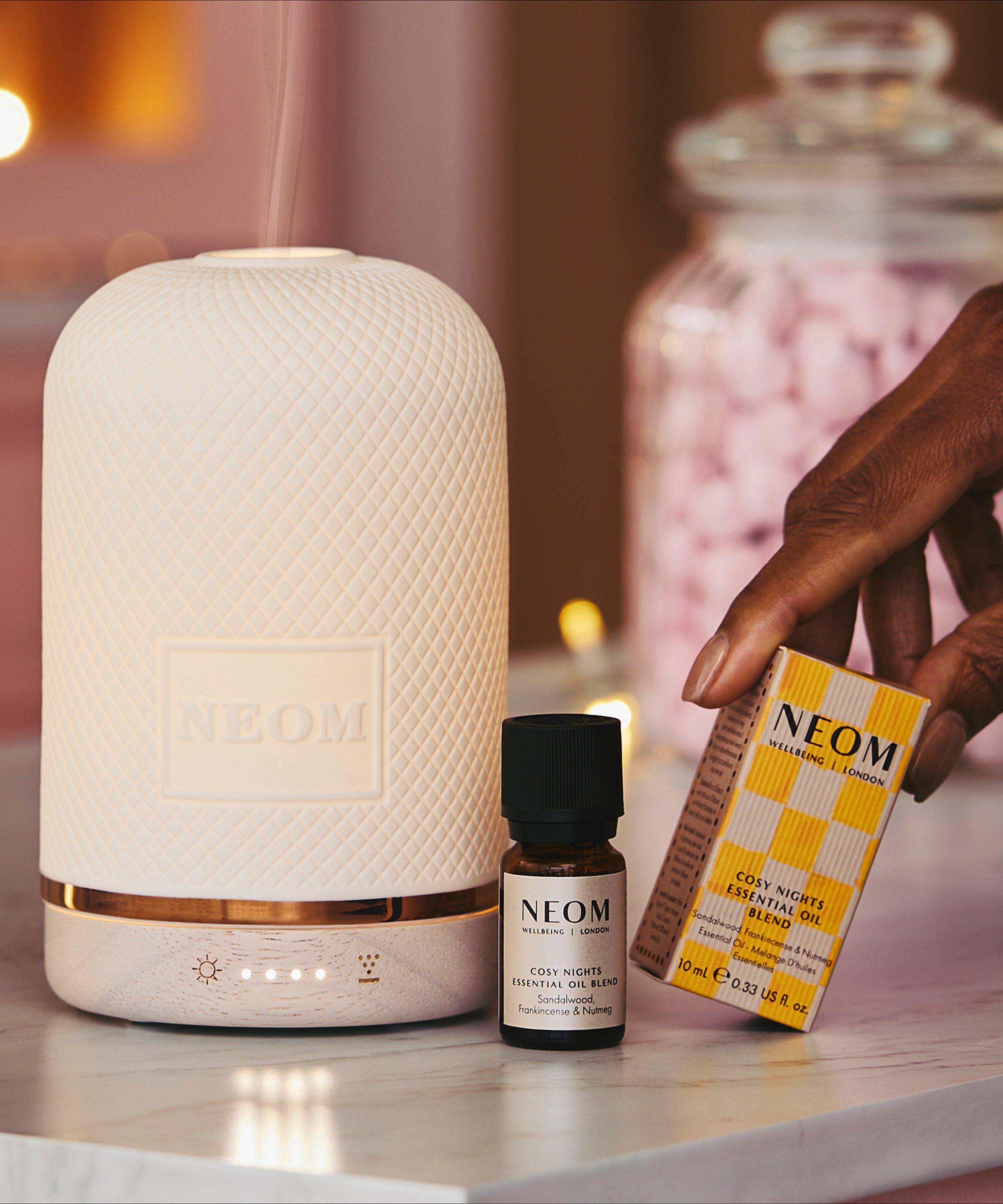 NEOM Organics - Cosy Nights Essential Oil Blend 10ml image number 3