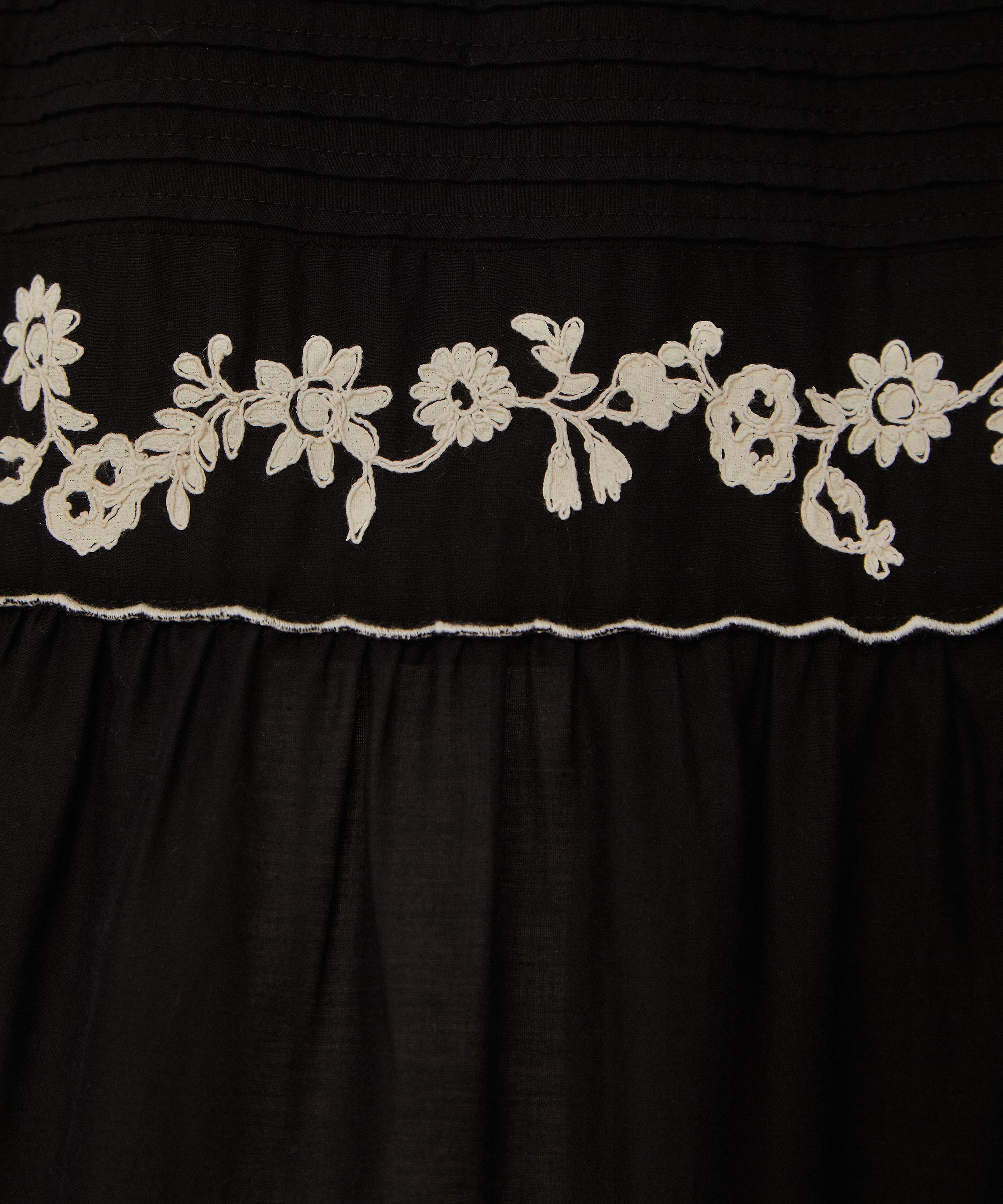 FARM Rio - Black Embroidered Ruffle Maxi Skirt image number 3