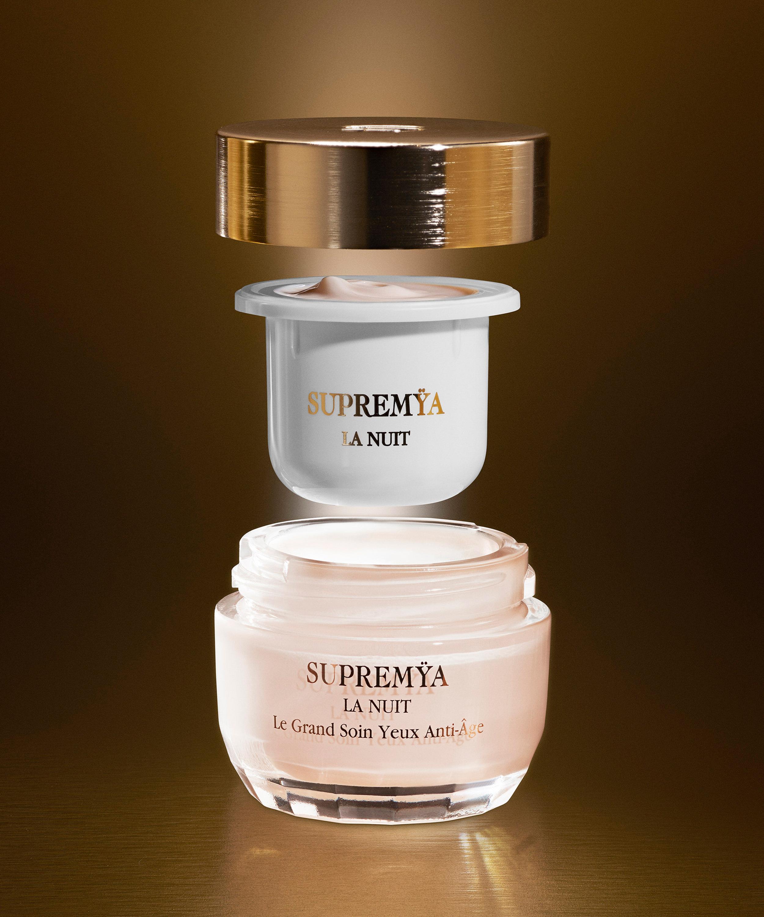 Sisley Paris - Refill Supremÿa At Night The Supreme Anti-Ageing Eye Cream 15ml image number 3