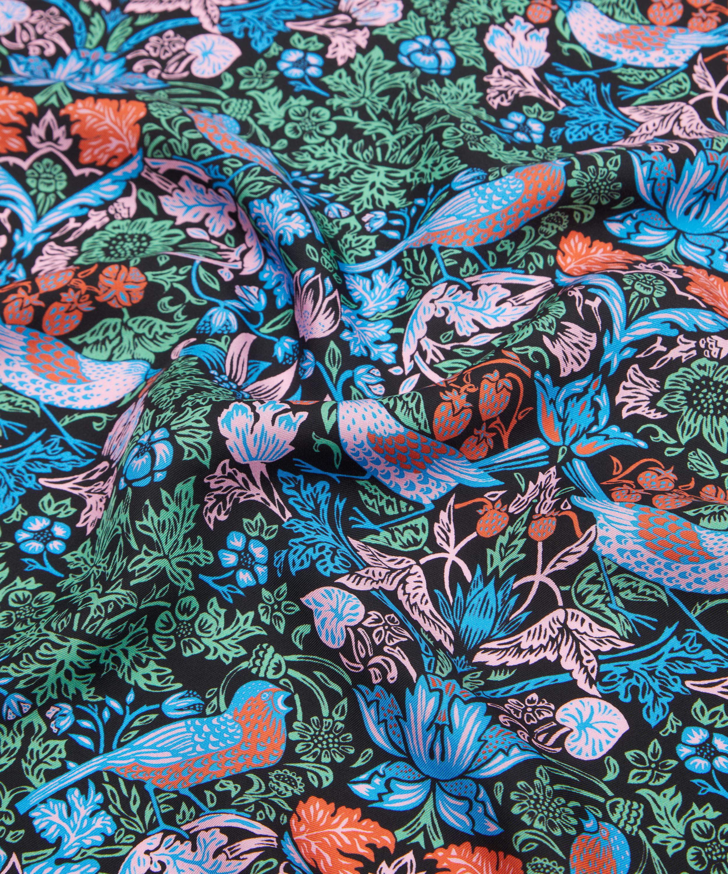 Liberty - Strawberry Meadowfield 70X70 Silk Scarf image number 4