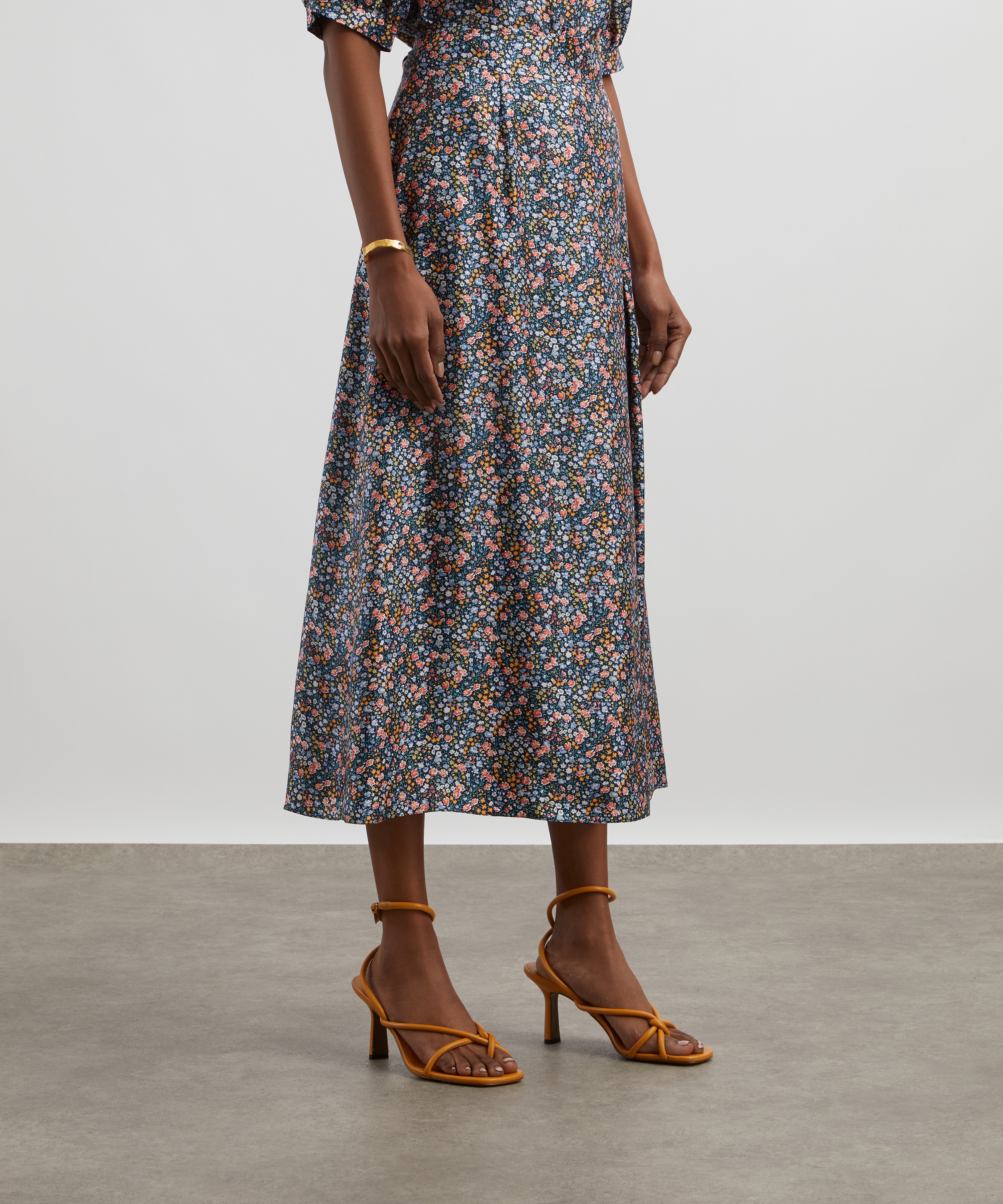 Liberty - Canapé Soft Wrap Skirt in Phoebe and Jo Silk Twill image number 2