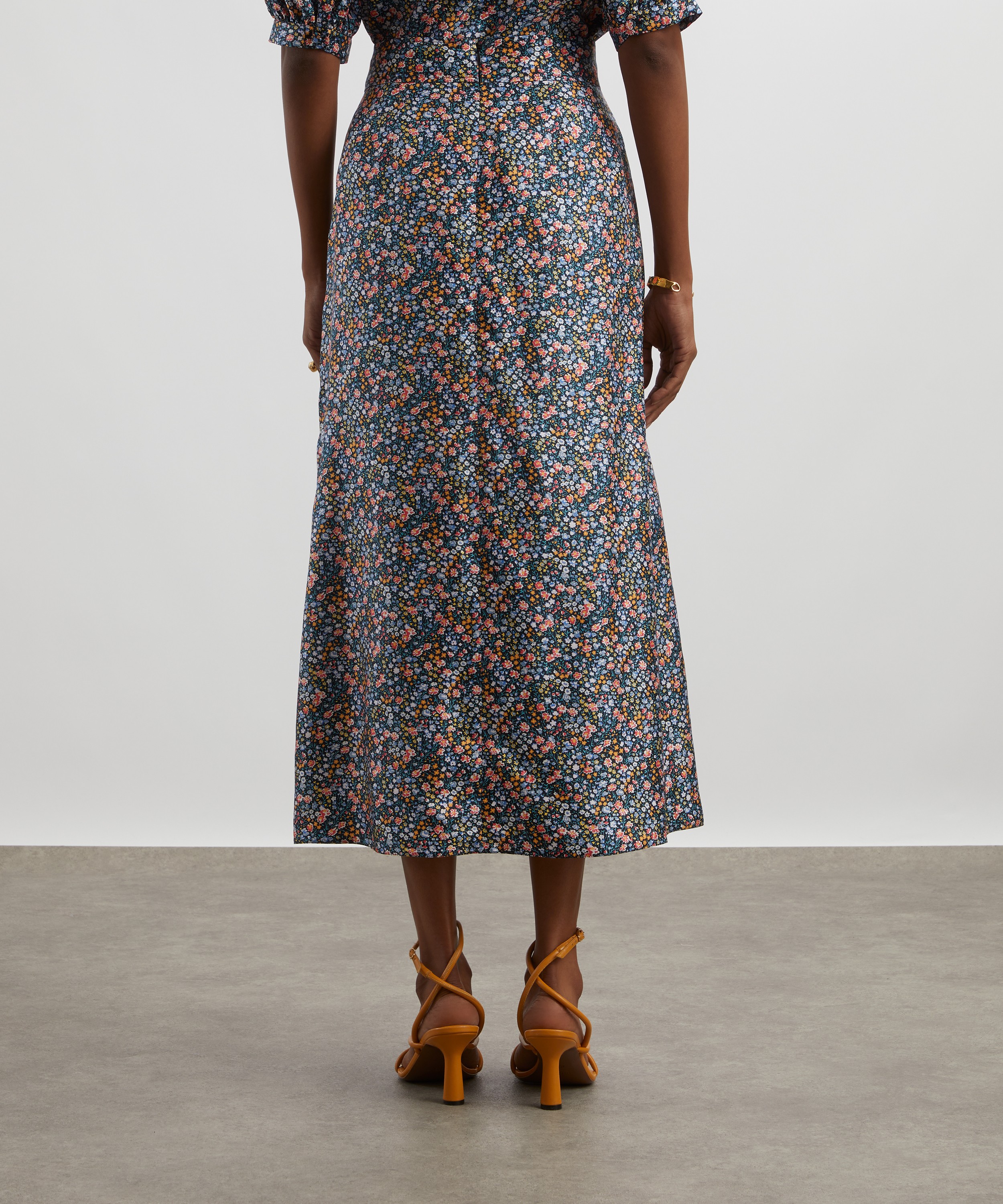 Liberty - Phoebe and Jo Silk Twill Canapé Soft Wrap Skirt image number 3