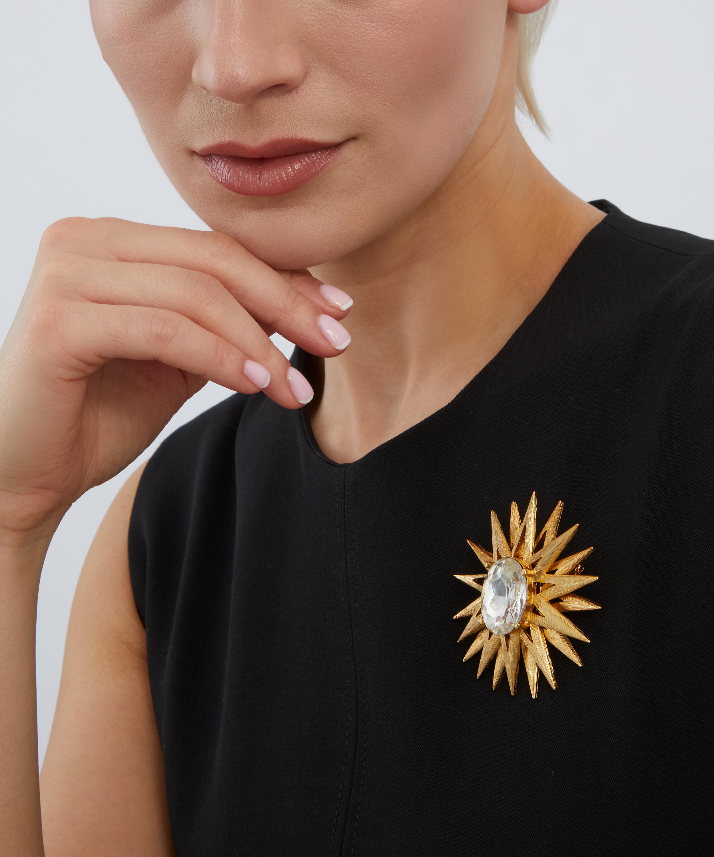 Kenneth Jay Lane - Gold-Plated Crystal Centre Starburst Pin image number 1